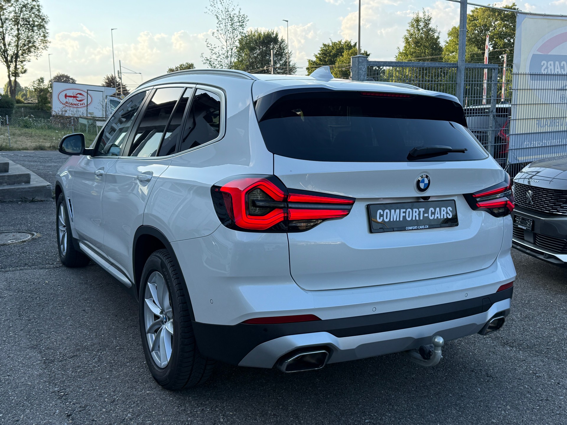 BMW X3 xDrive 48V 30d Mineralweiss Metallic&Panoramadach-image-5