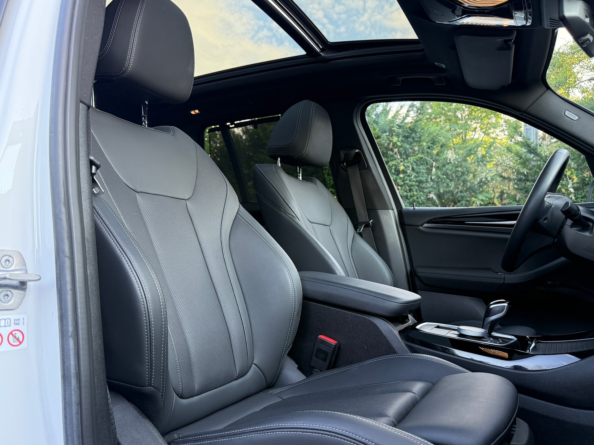 BMW X3 xDrive 48V 30d Mineralweiss Metallic&Panoramadach-image-12