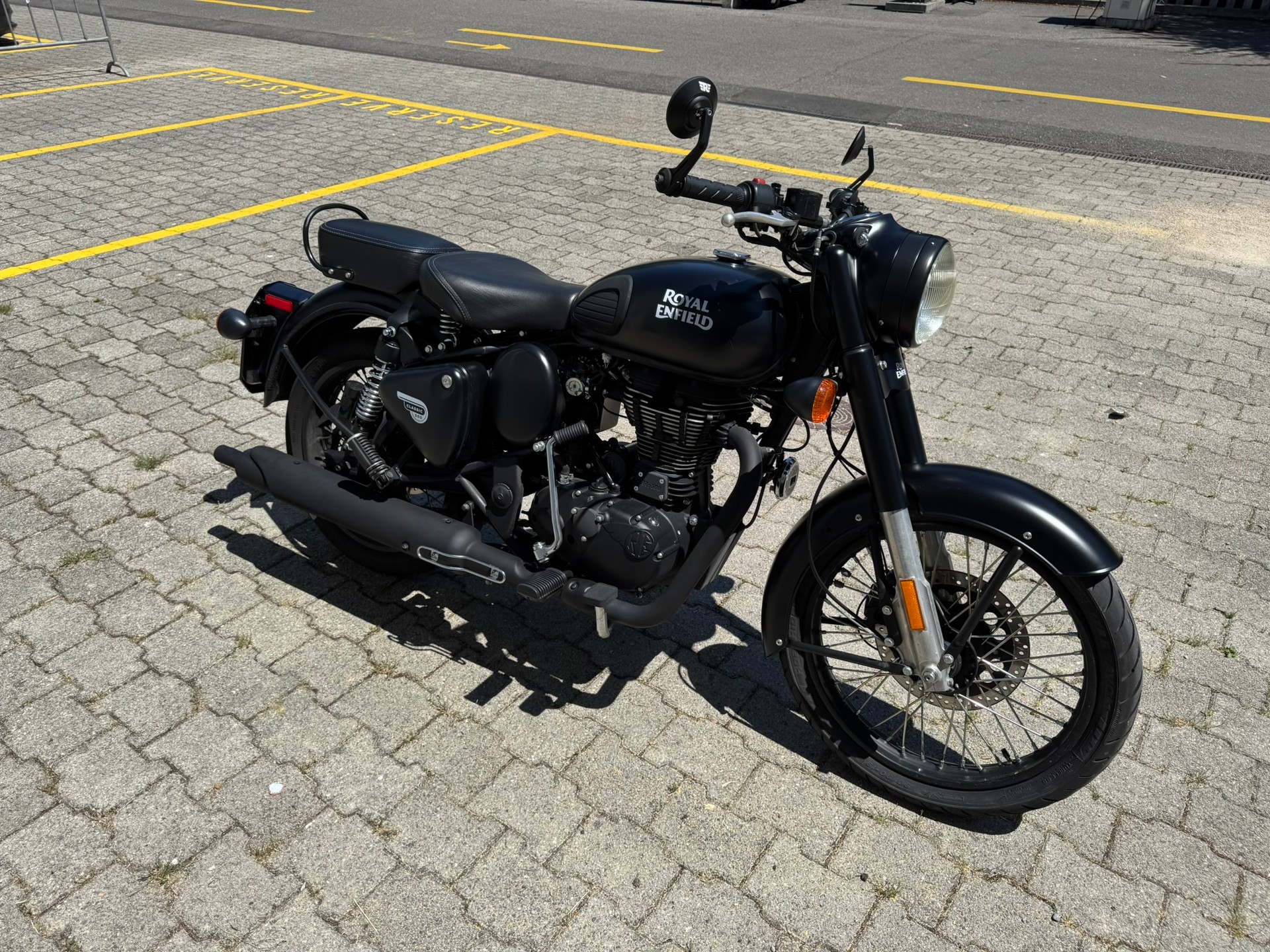 ROYAL ENFIELD Classic 500 Matt-image-0
