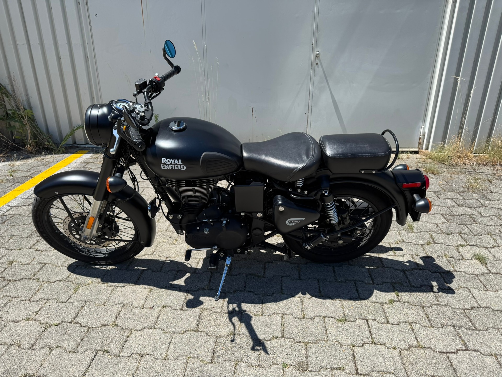 ROYAL ENFIELD Classic 500 Matt-image-1