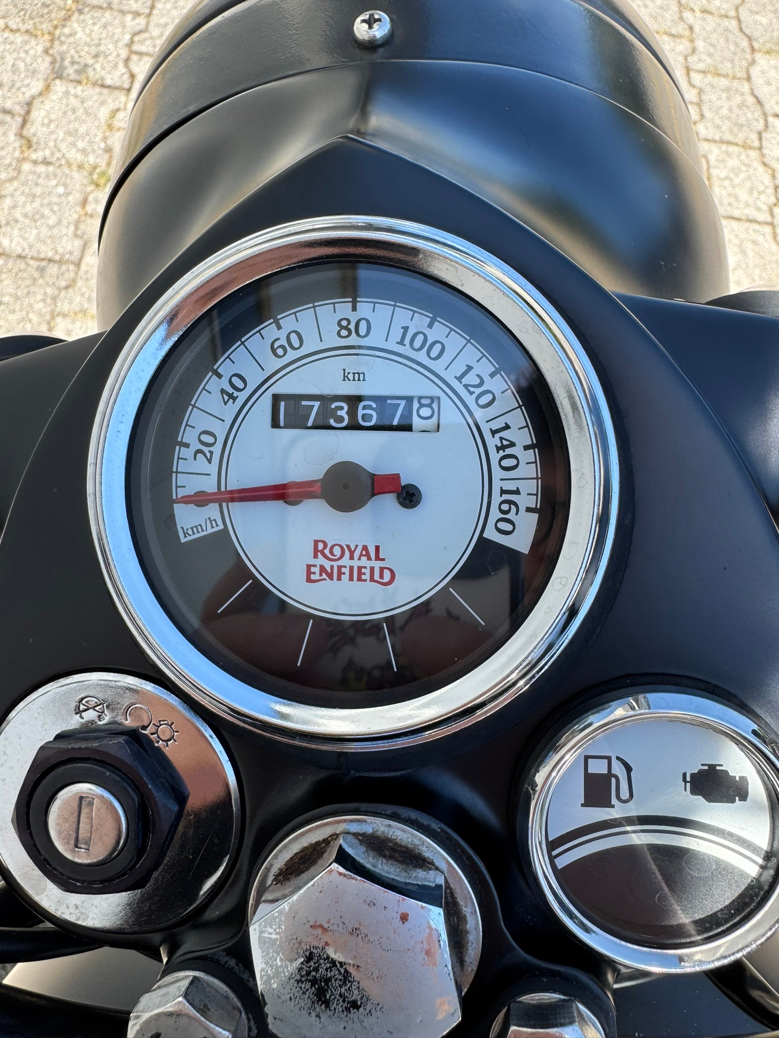 ROYAL ENFIELD Classic 500 Matt-image-2