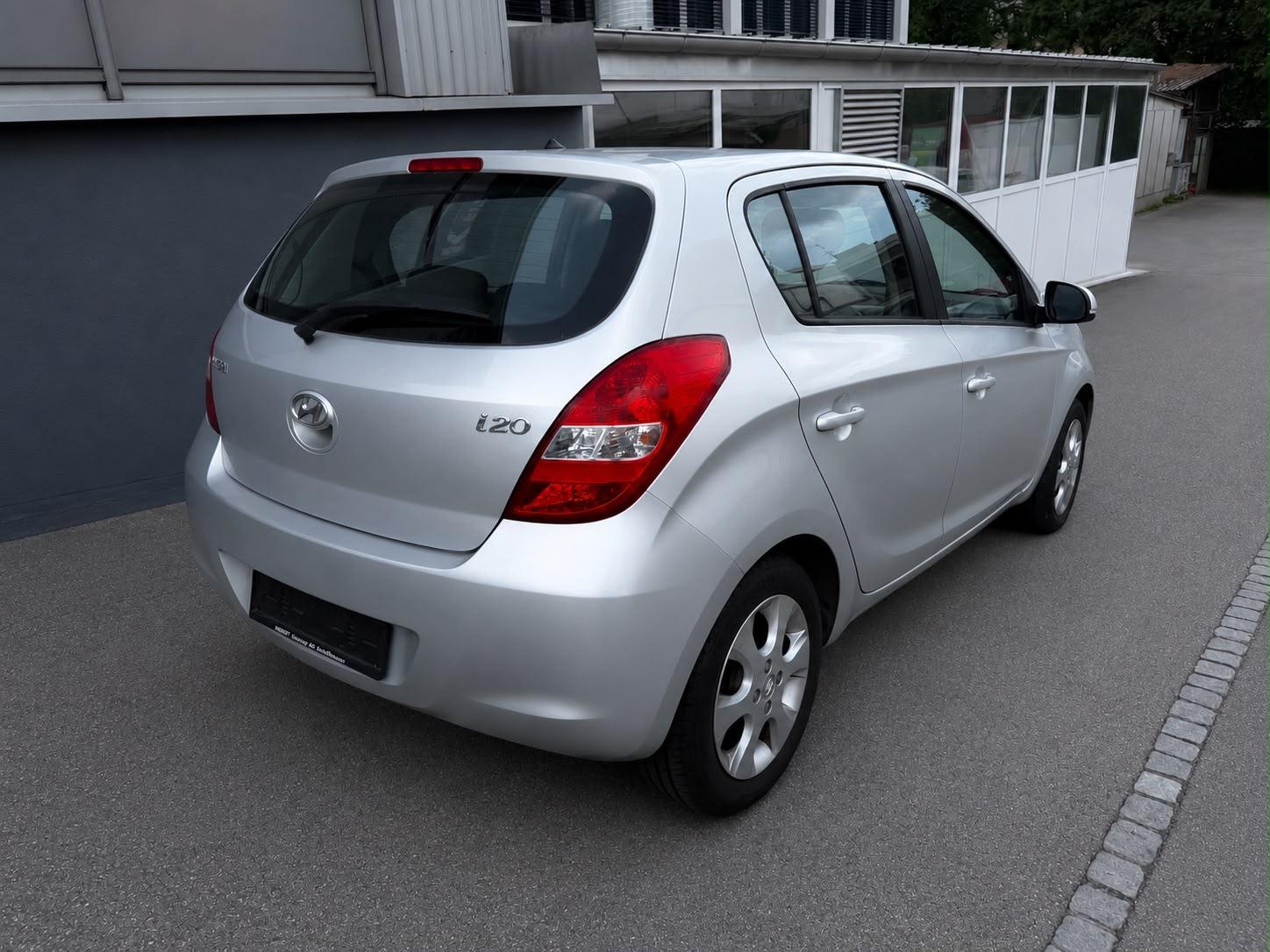 HYUNDAI i20 1.4 Style Automatic-showroom-element-2