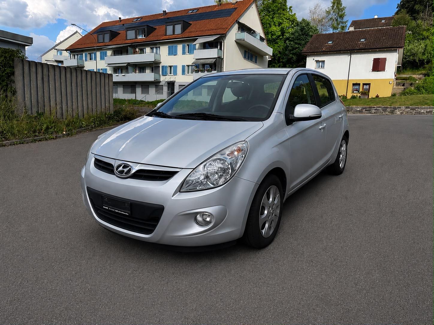 HYUNDAI i20 1.4 Style Automatic-showroom-element-1