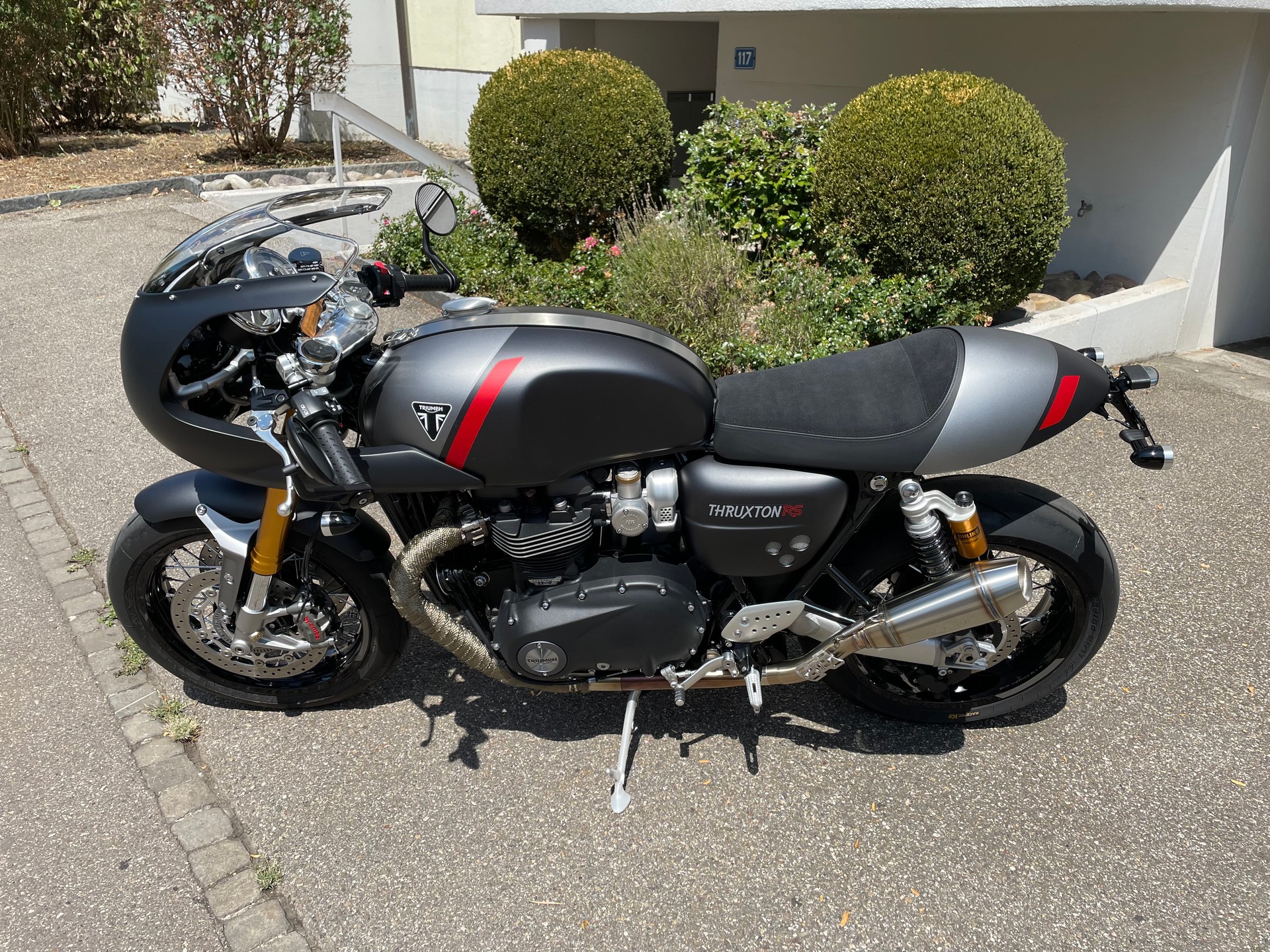 TRIUMPH Thruxton 1200 i RS Special Edition-image-0