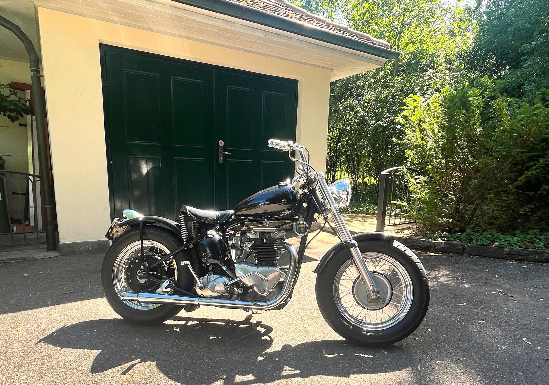 TRIUMPH 6T