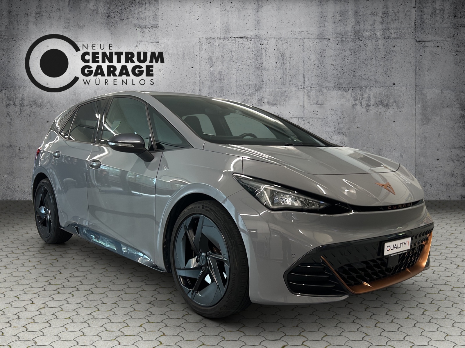 CUPRA Born 58 kWh-showroom-element-1