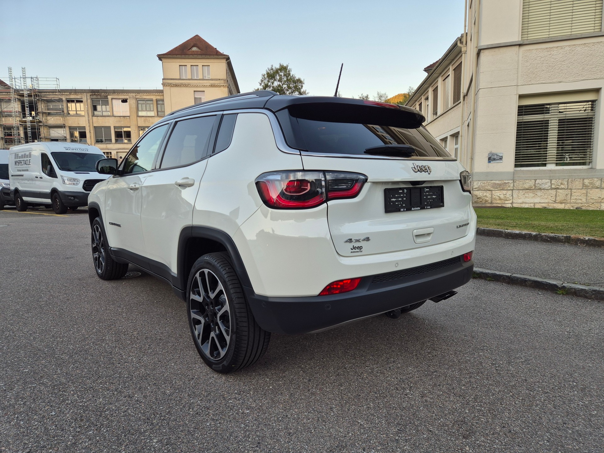 JEEP Compass 1.4 Turbo Limited AWD 9ATX-showroom-element-2