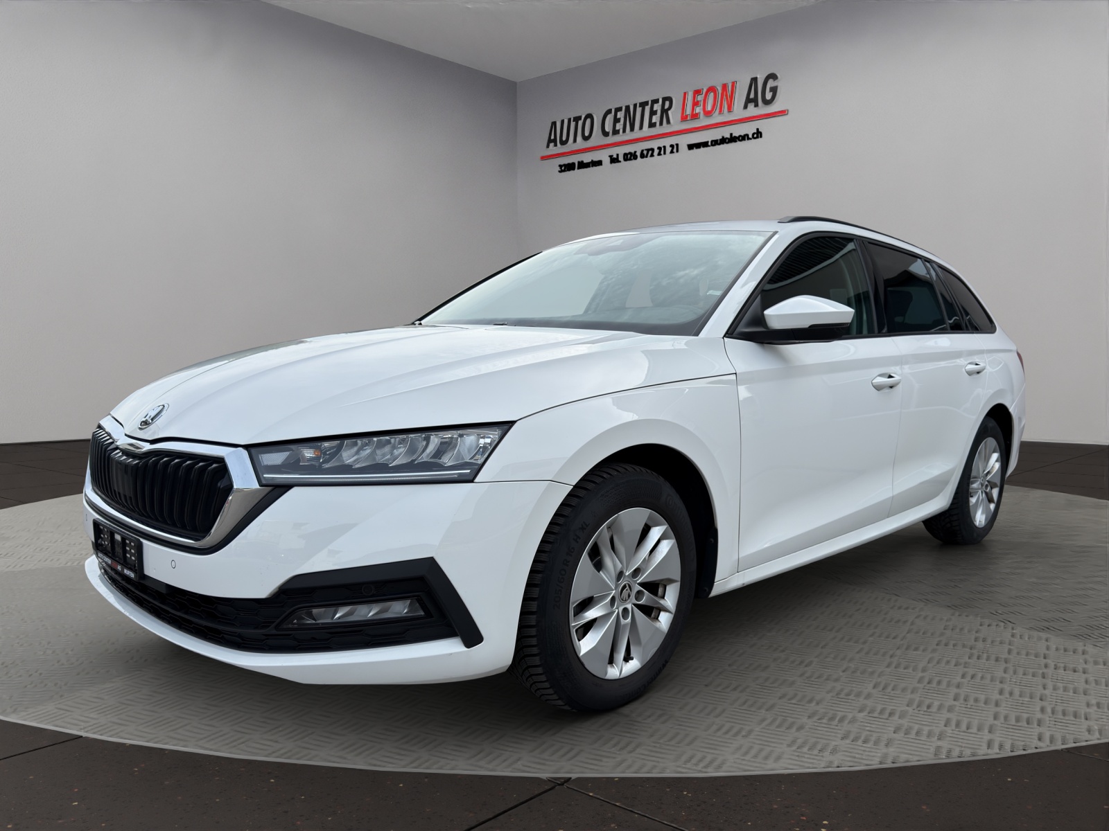 SKODA Octavia Combi 2.0 TDI DSG Ambition 4x4-showroom-element-1