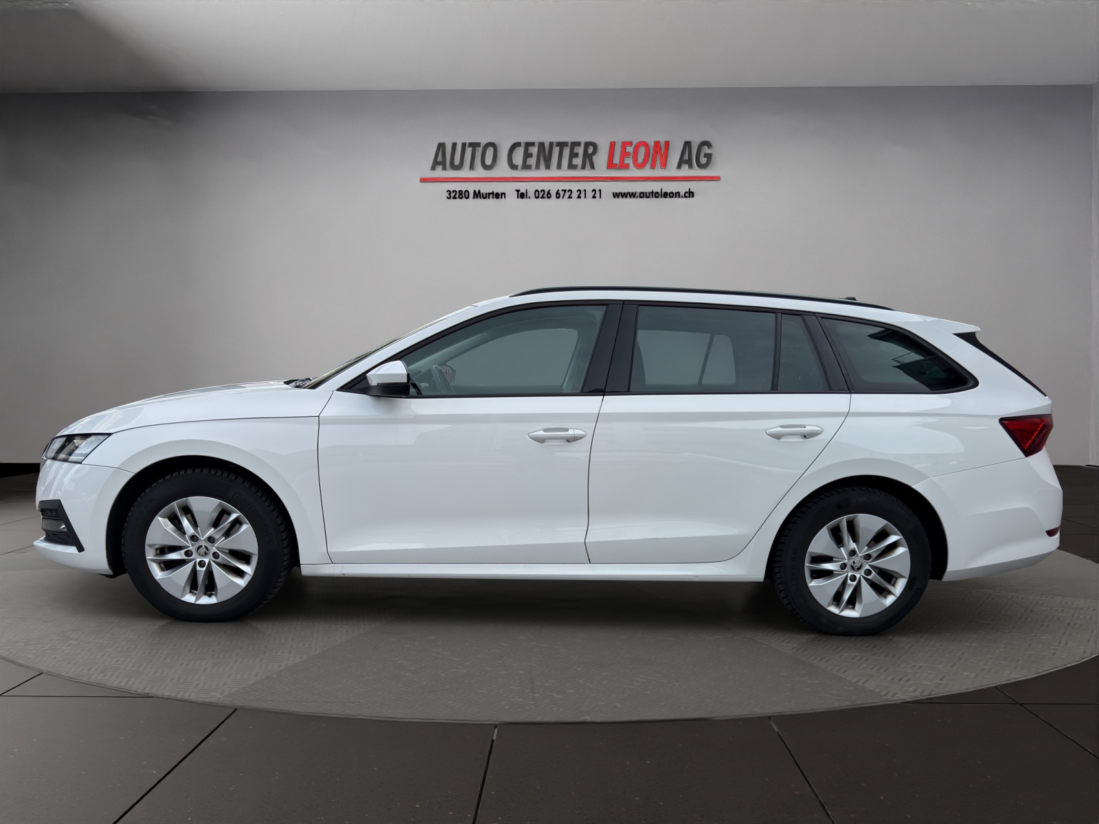 SKODA Octavia Combi 2.0 TDI DSG Ambition 4x4-showroom-element-2