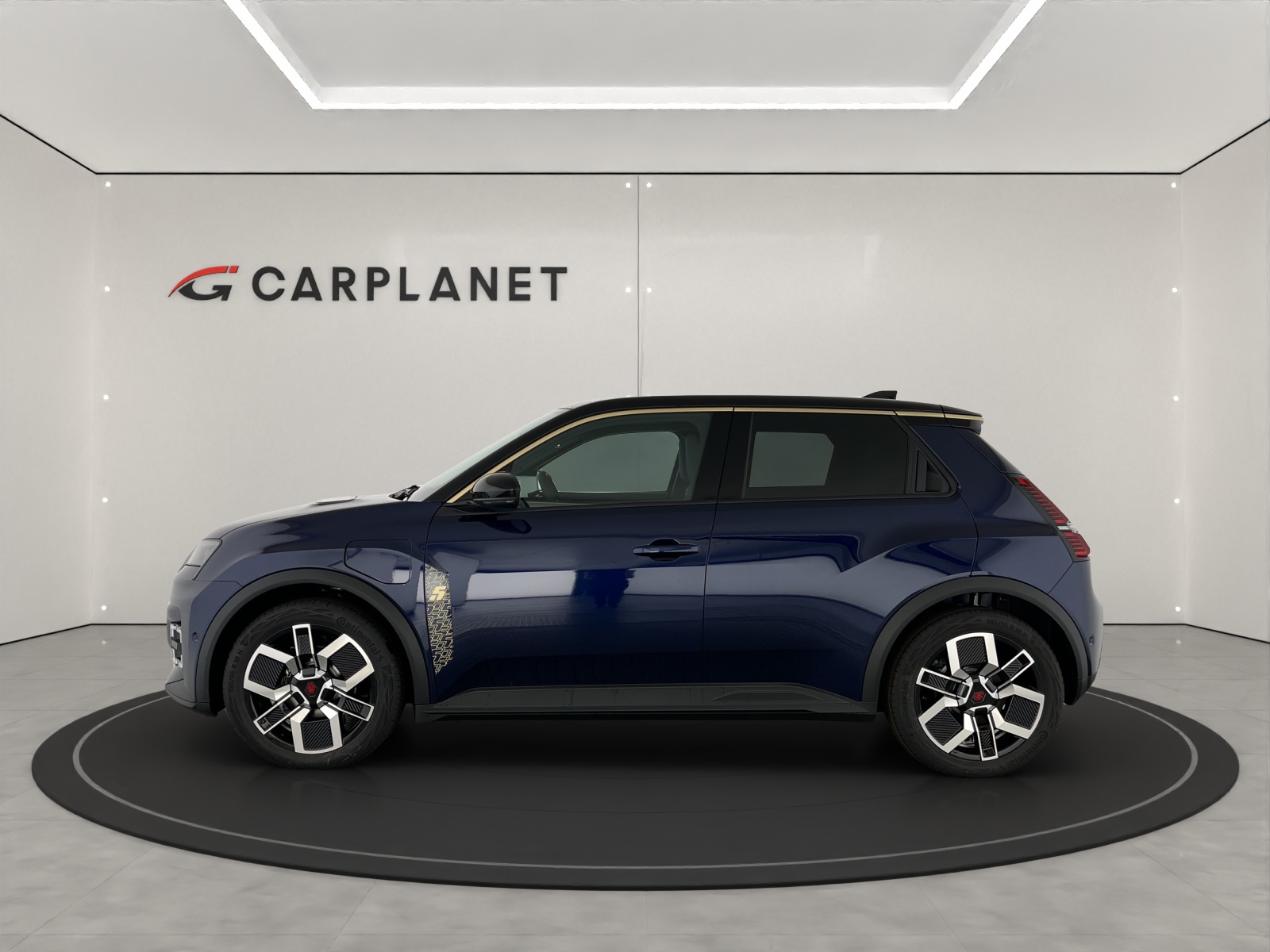 RENAULT R5 E-Tech Comfort Range techno-showroom-element-1