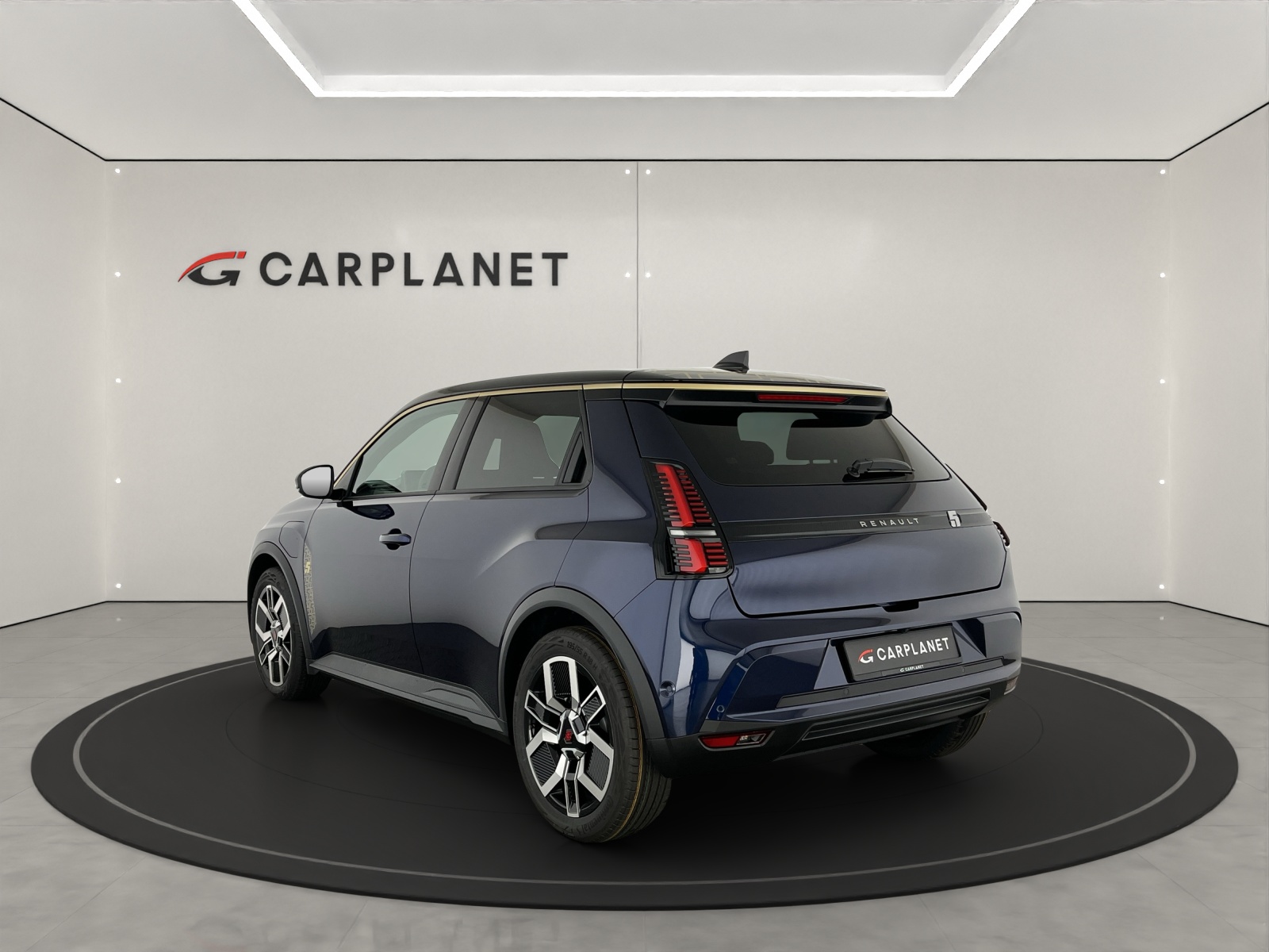RENAULT R5 E-Tech Comfort Range techno-showroom-element-2