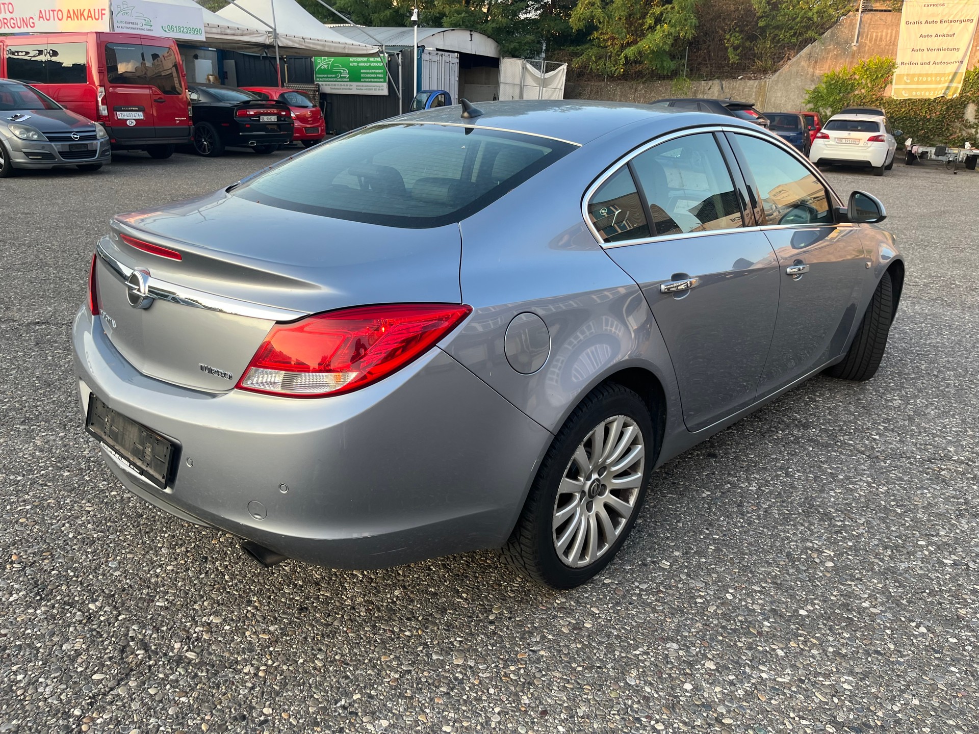 OPEL Insignia 2.0 Turbo Edition Automatic-image-2