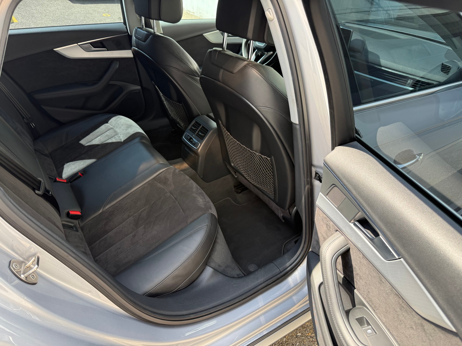 AUDI A4 allroad 3.0 TDI quattro S-tronic-image-24