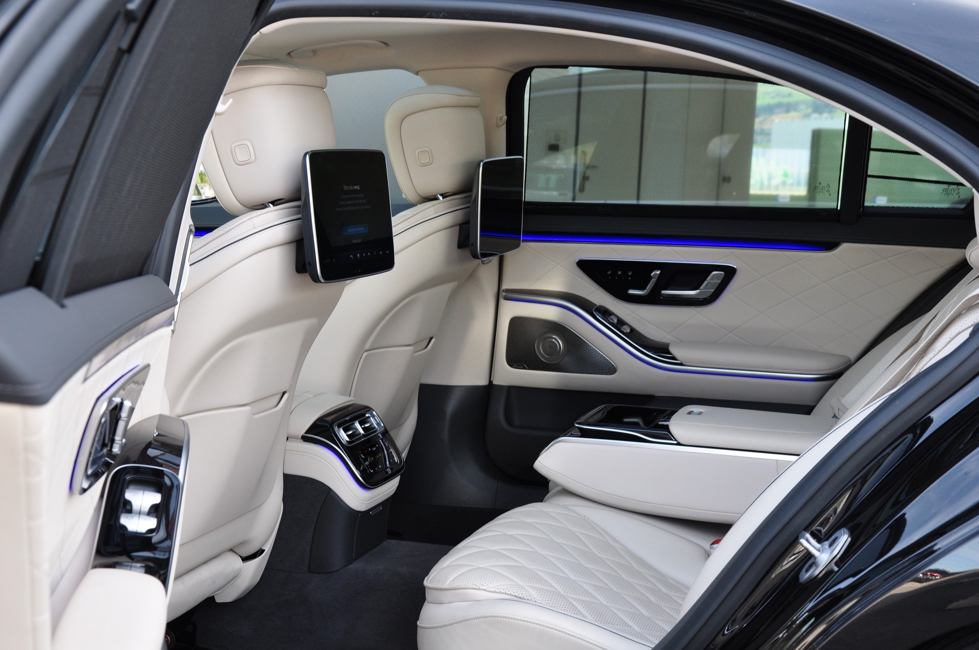 MERCEDES-BENZ S 580 L 4Matic AMG Line 9G-Tronic-image-27