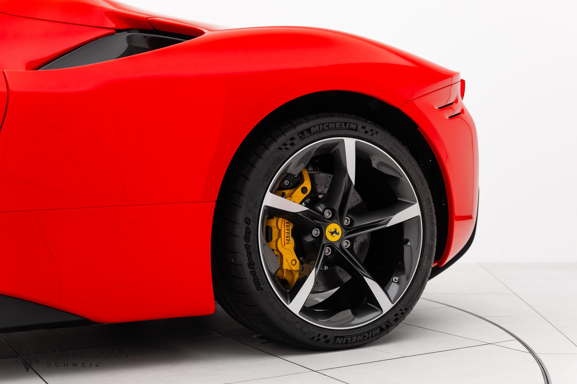 FERRARI SF90 Spider-image-7