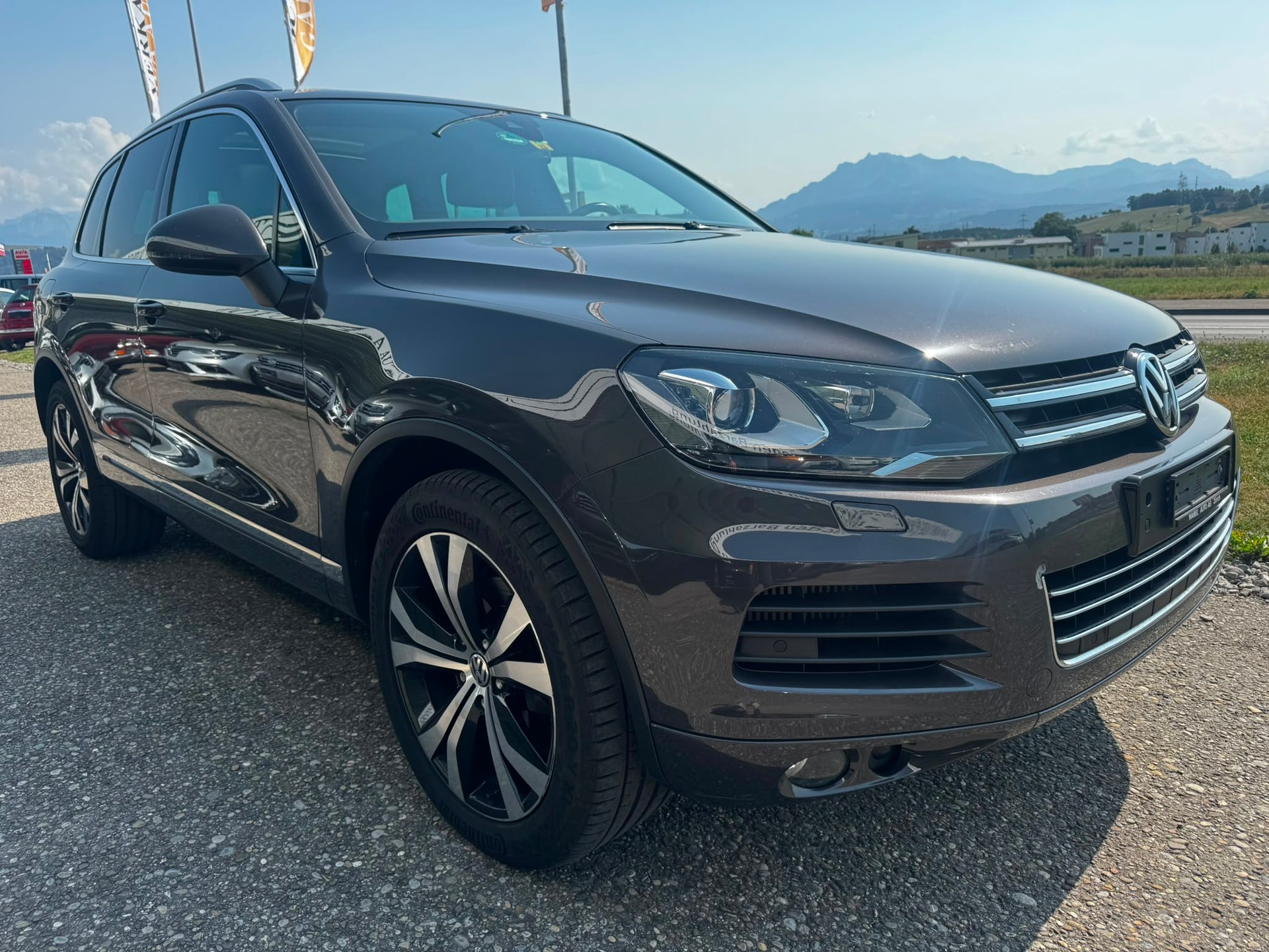 VW Touareg 3.0 TDI BlueMotion Technology Tiptronic-image-2