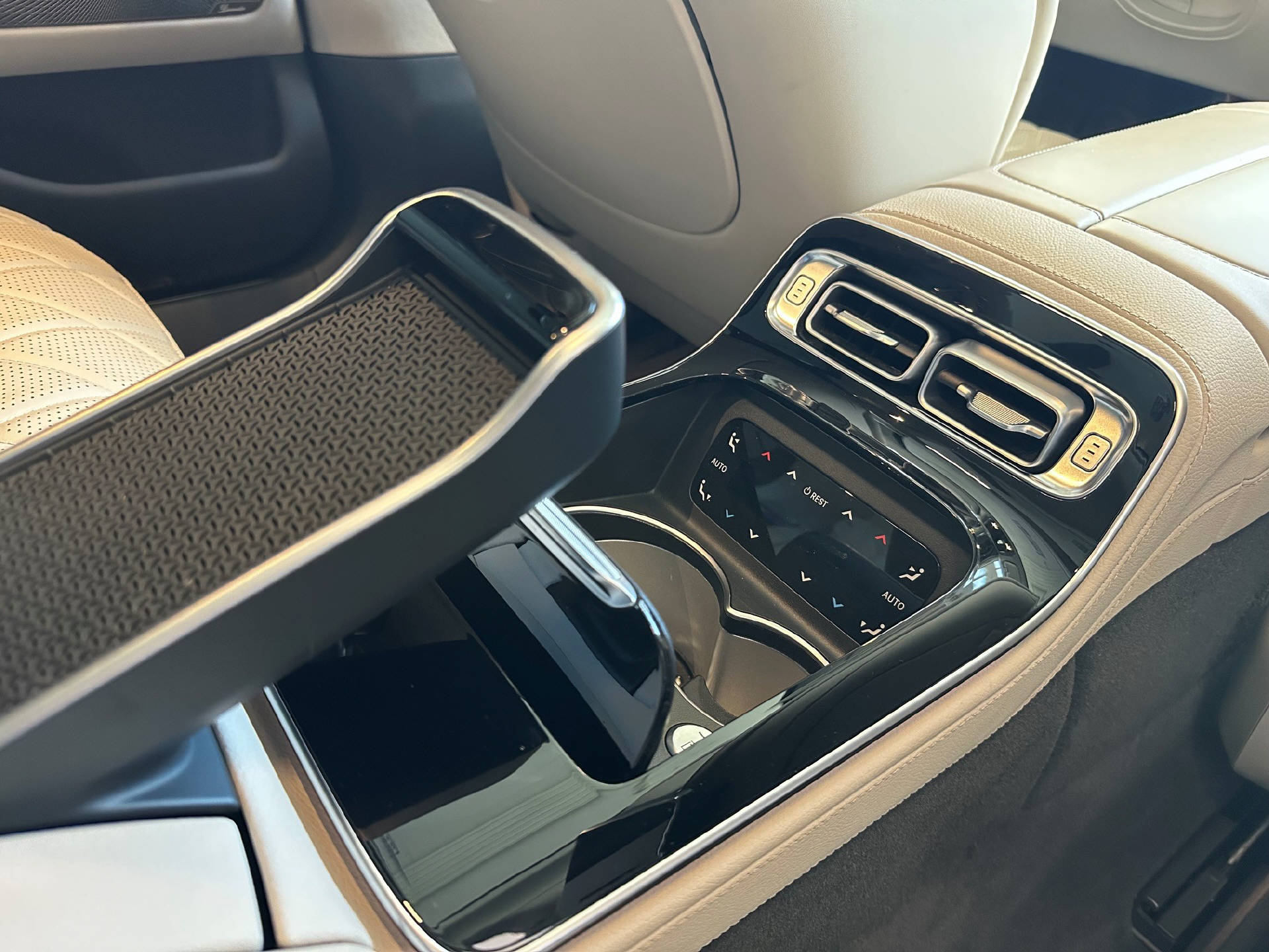 MERCEDES-BENZ S 400 d AMG Line 4matic-image-11