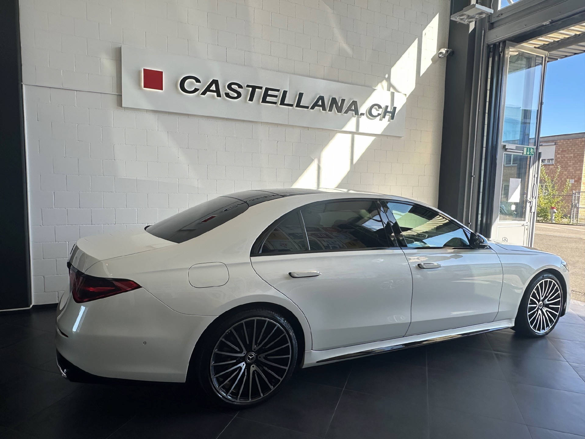 MERCEDES-BENZ S 400 d AMG Line 4matic-showroom-element-1