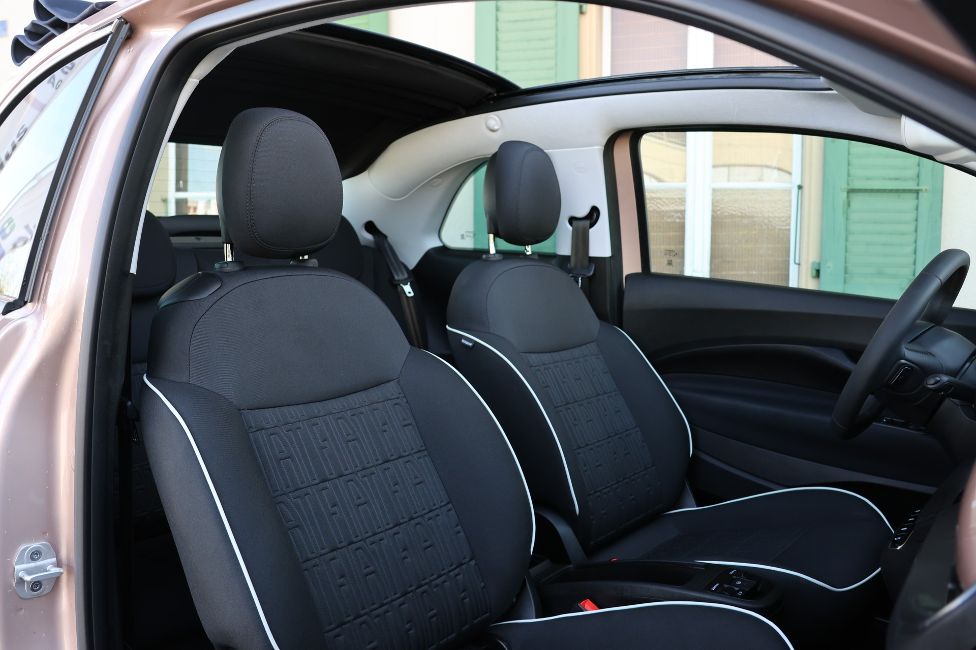 FIAT 500 C electric 87 kW Cult Edition (CH)-image-11