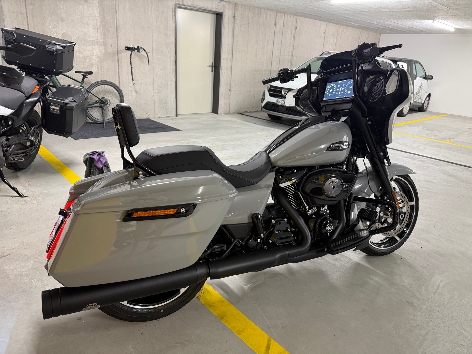 HARLEY-DAVIDSON FLHX Street Glide 117-image-5