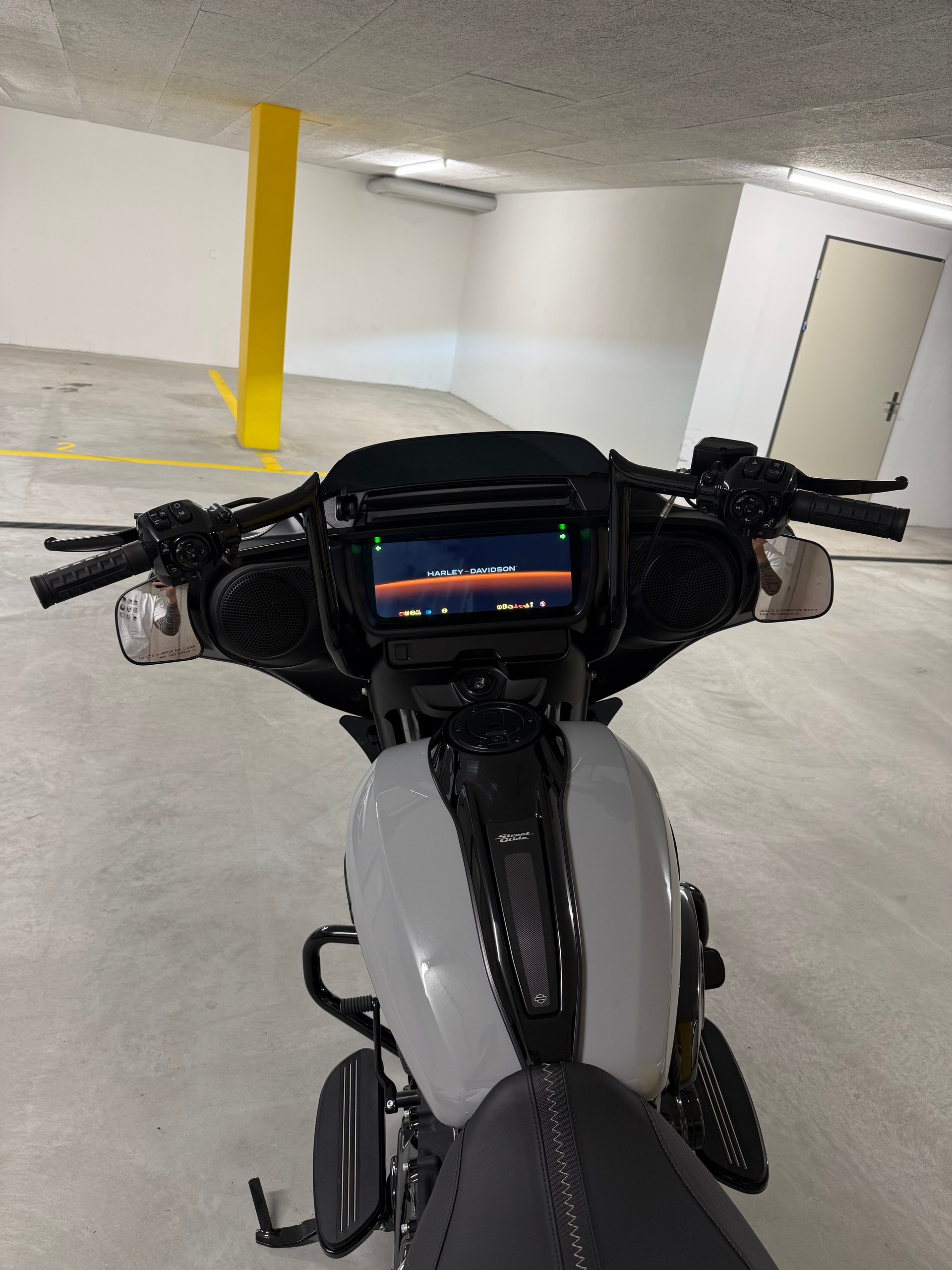 HARLEY-DAVIDSON FLHX Street Glide 117-image-4
