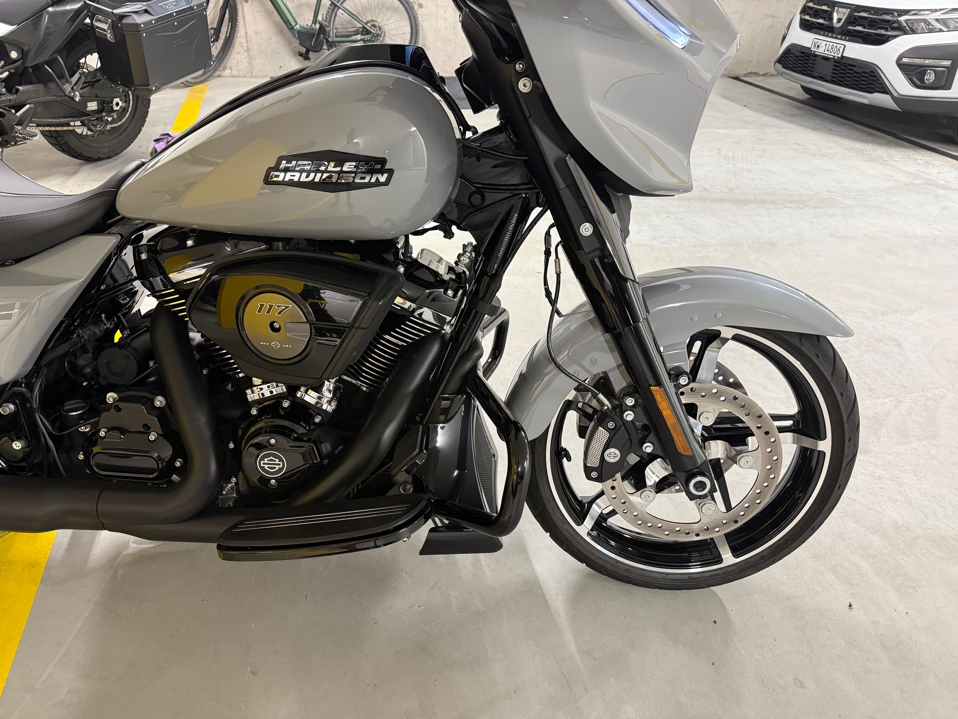 HARLEY-DAVIDSON FLHX Street Glide 117-image-7