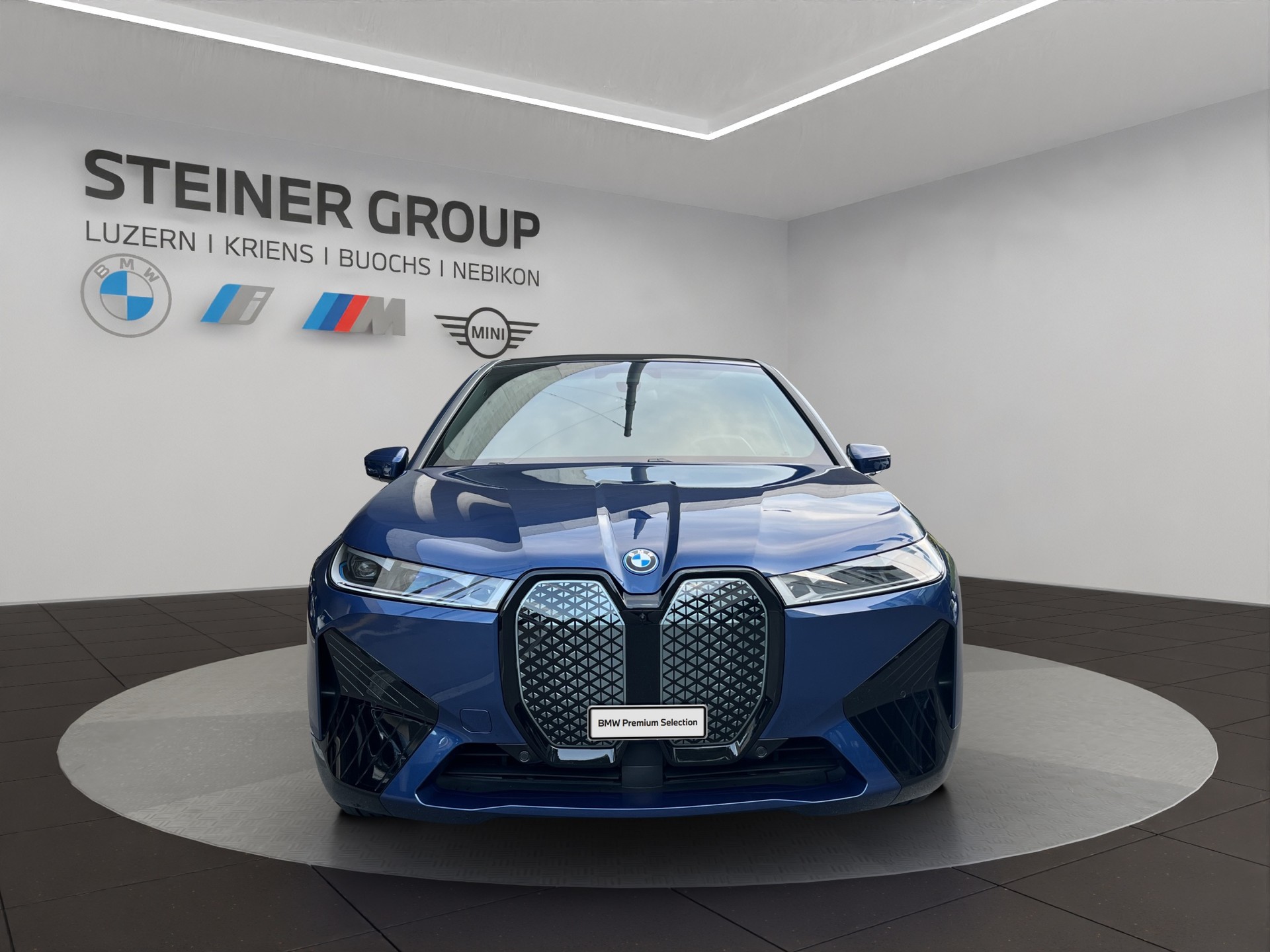 BMW iX xDrive40-showroom-element-2