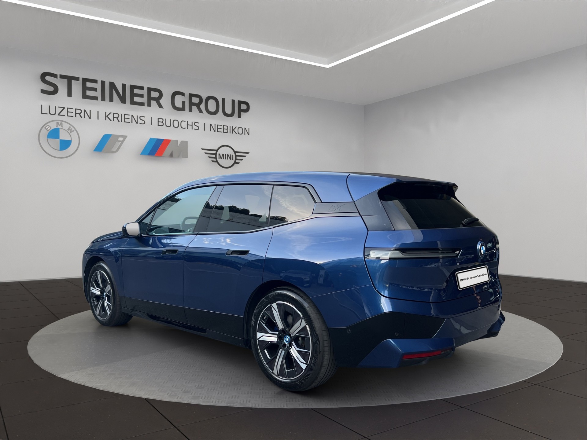 BMW iX xDrive40-image-7