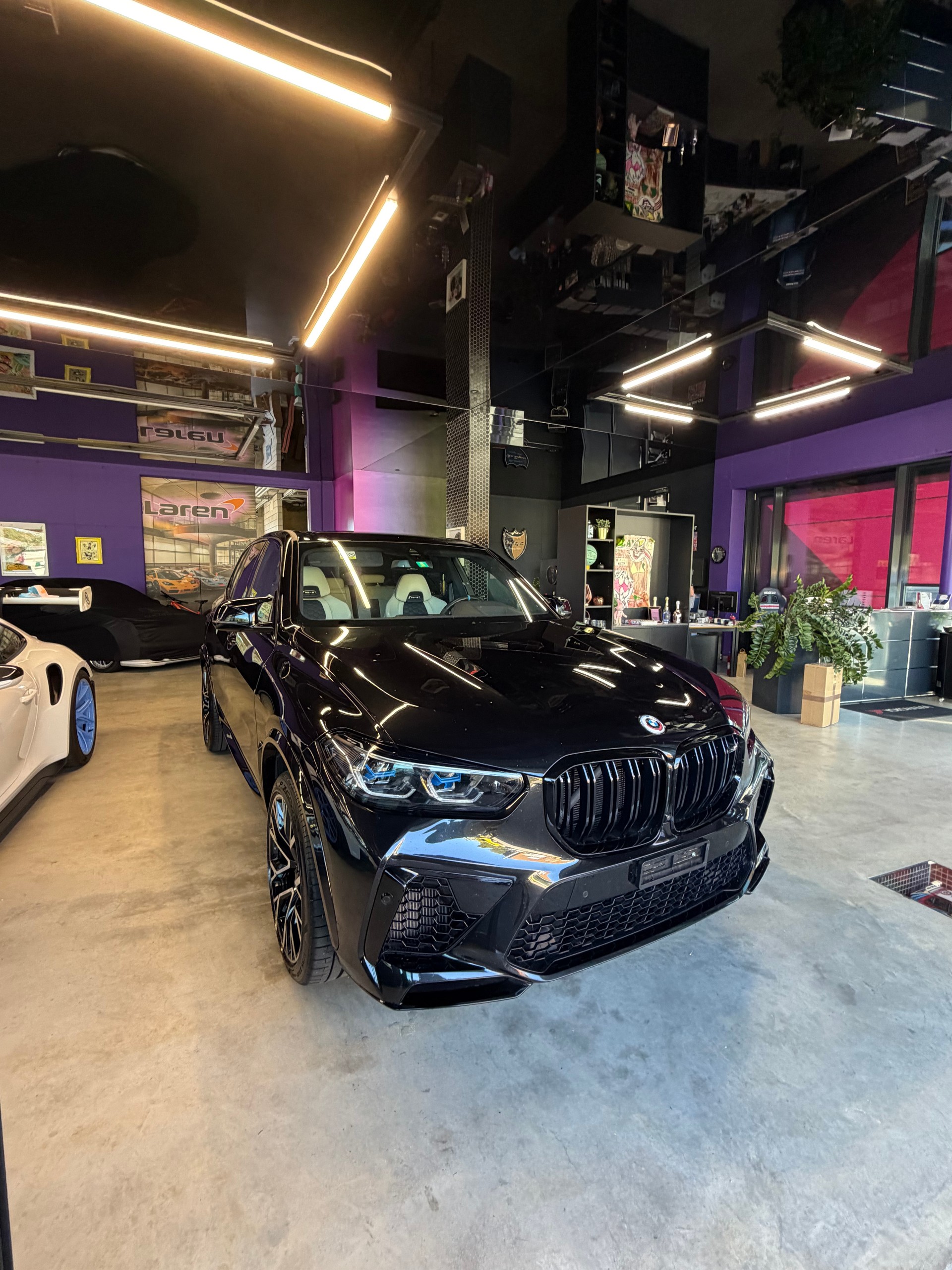 BMW X5M Competition Steptronic Competition-showroom-element-2