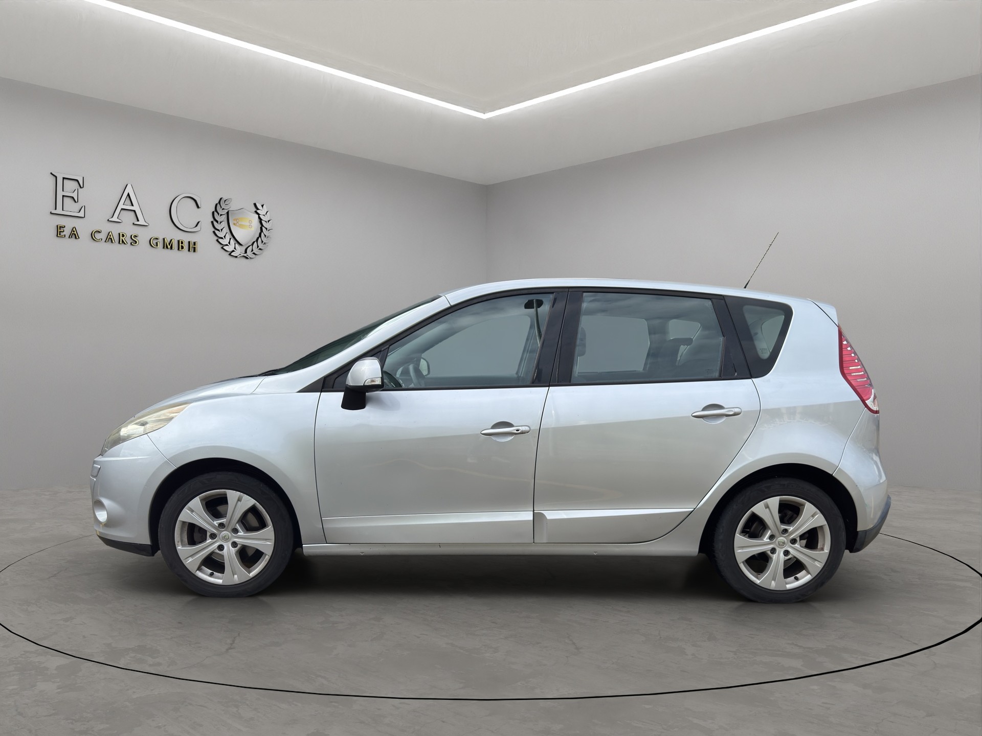 RENAULT Scénic 2.0 16V Dynamique X-Tronic CVT **Anhängerkupplung** Frisch Ab MFK**-showroom-element-1