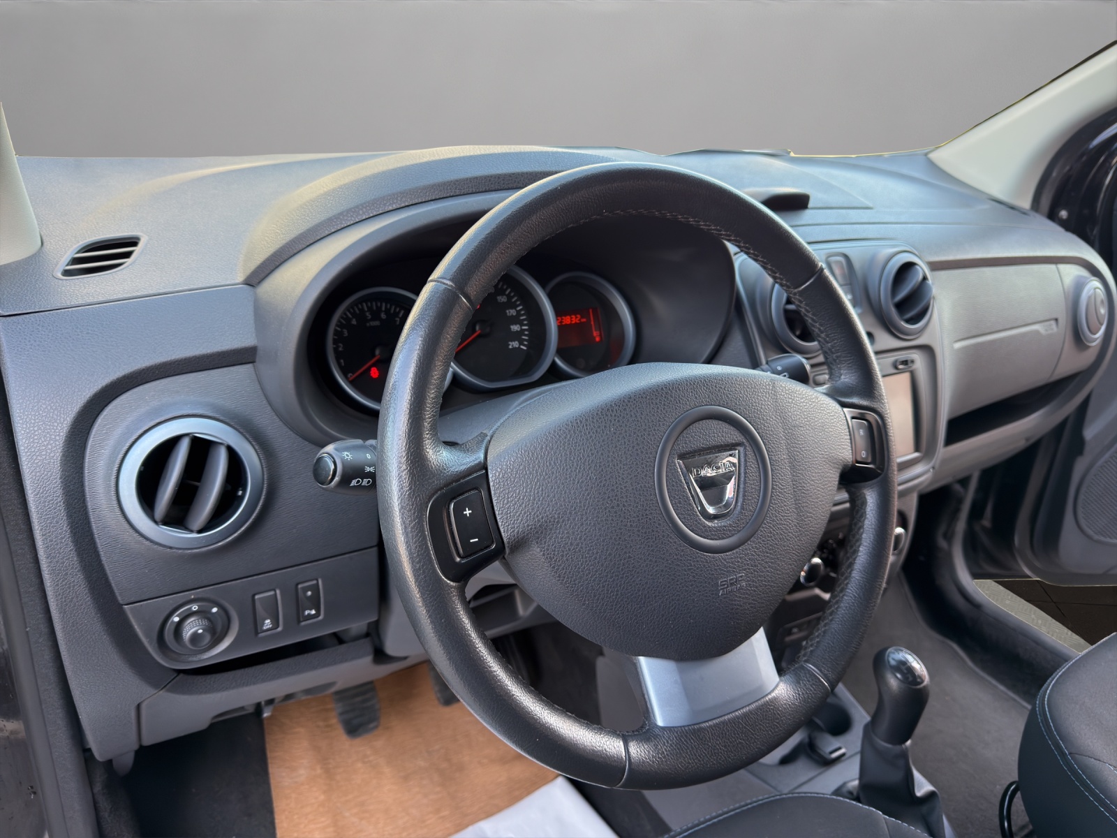 DACIA Lodgy 1.2 T Stepway 7PL-image-9