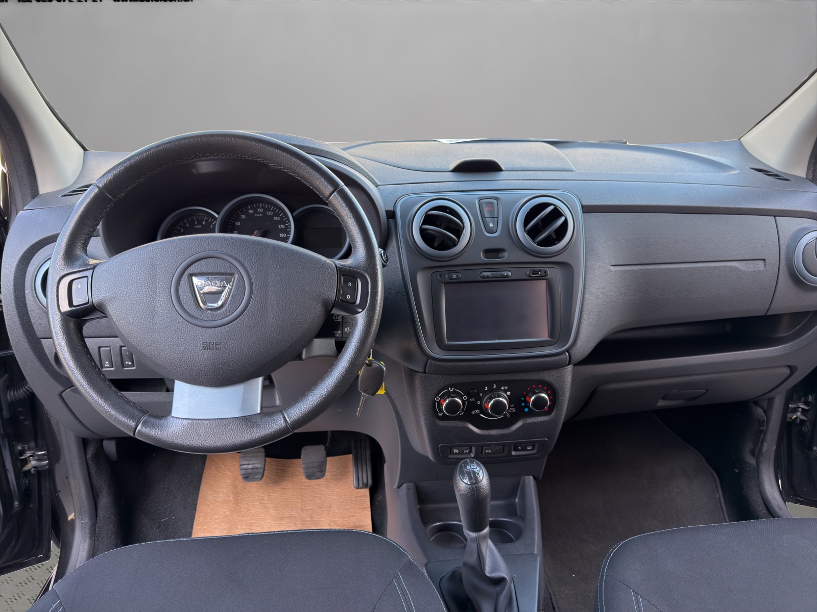 DACIA Lodgy 1.2 T Stepway 7PL-image-13