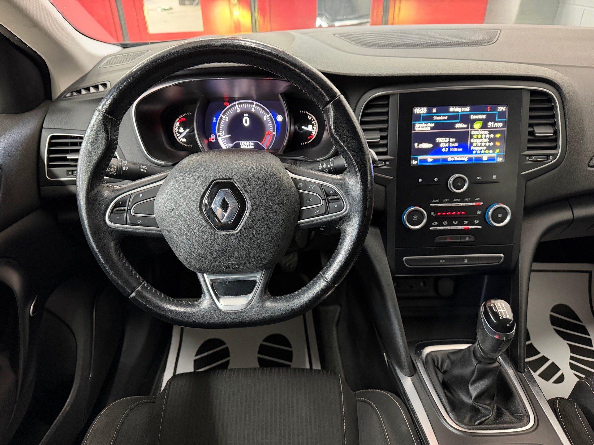 RENAULT Mégane Grandtour 1.2 16V Turbo Zen //NEU AB MFK!-image-10