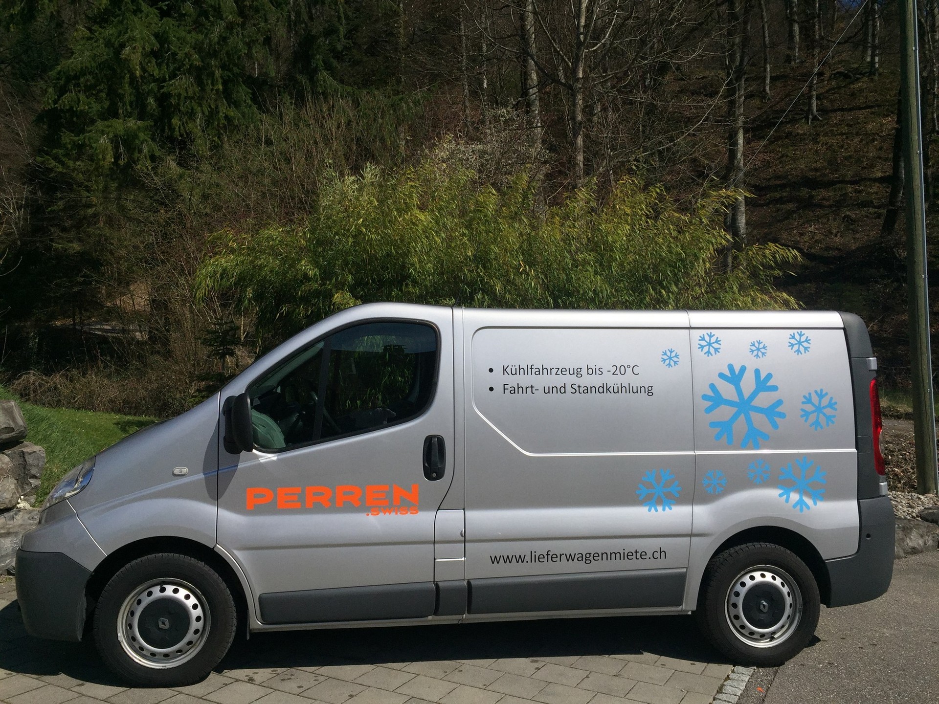 RENAULT Trafic 2.0 dCi 90 2.7t L1H1