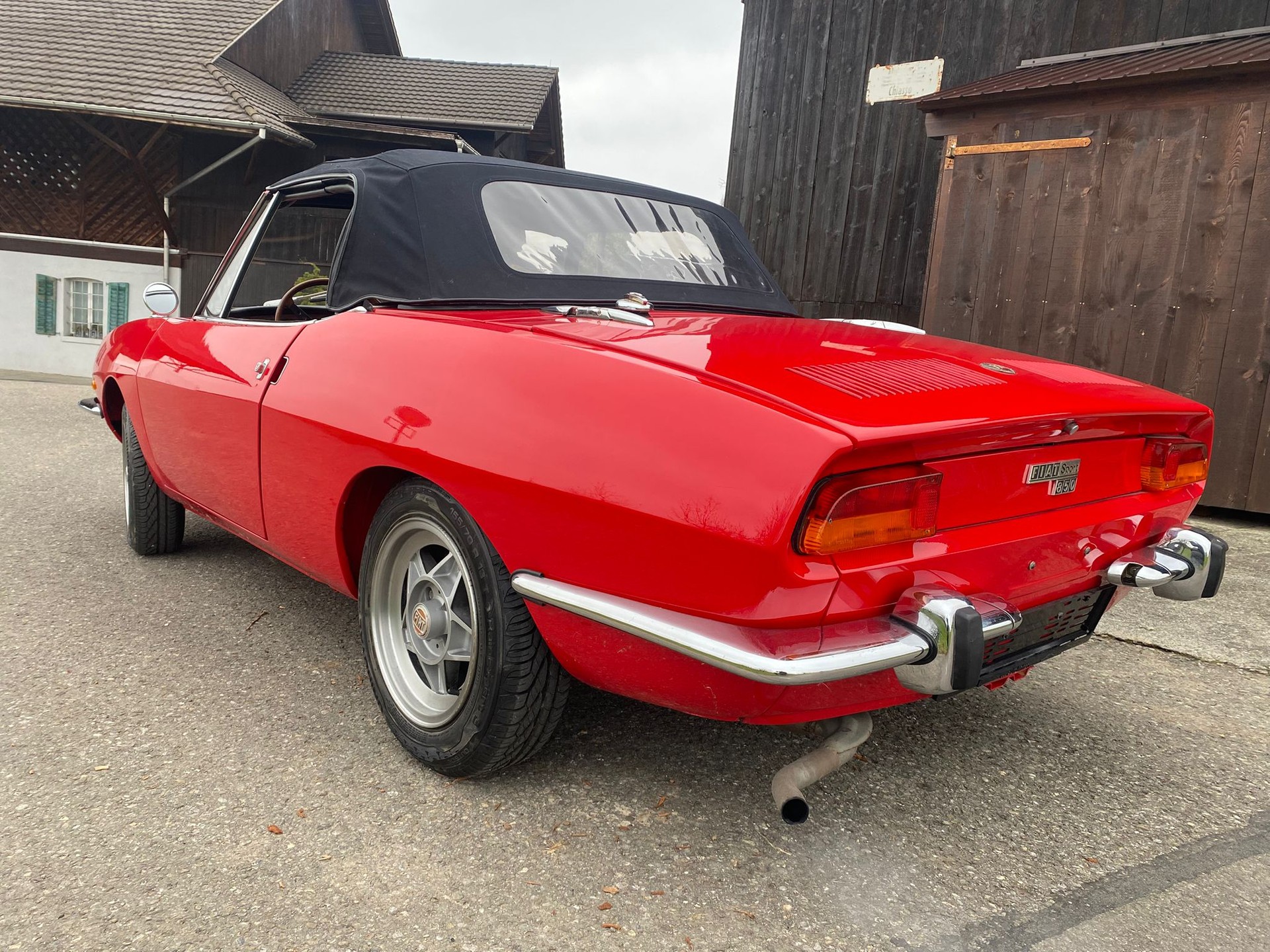 FIAT 850 Spider-image-1