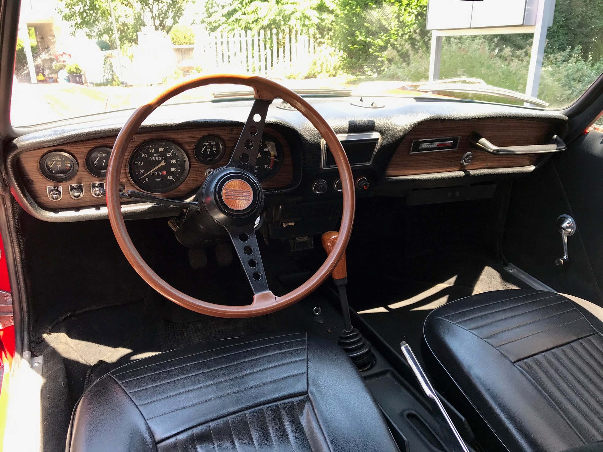 FIAT 850 Spider-image-4