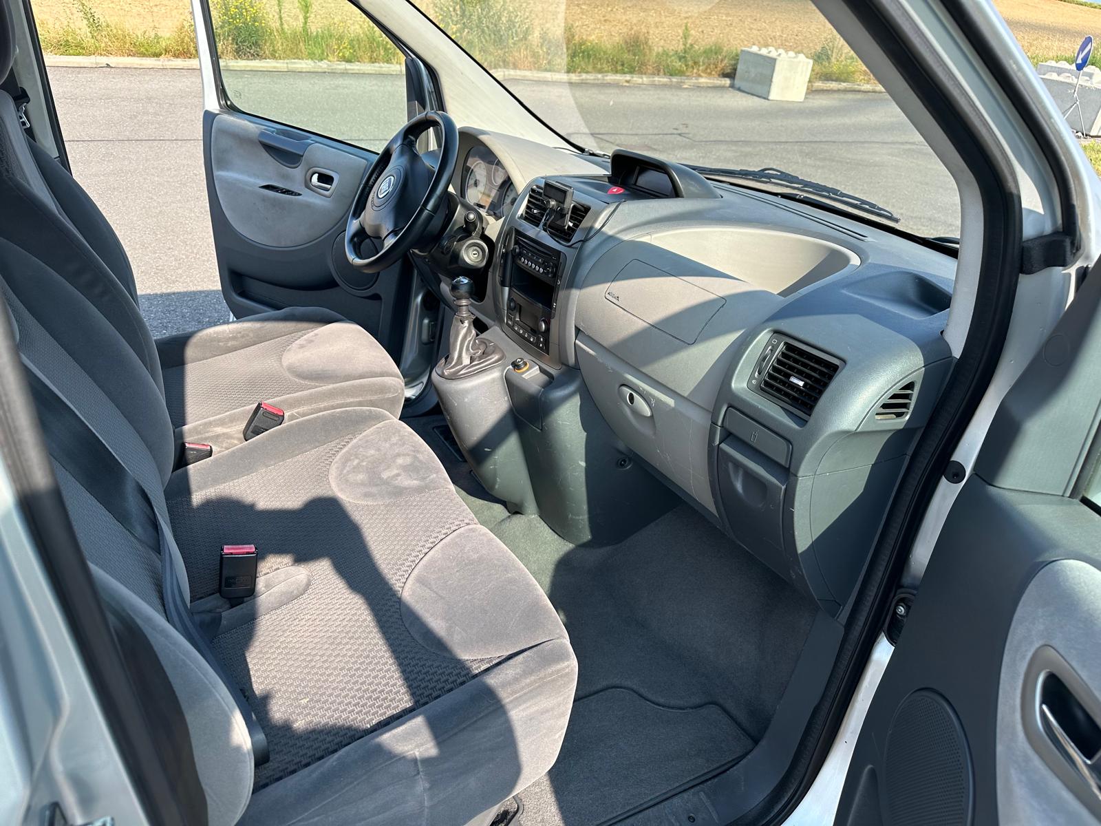 FIAT Scudo 2.0 JTD Panorama Family-image-28