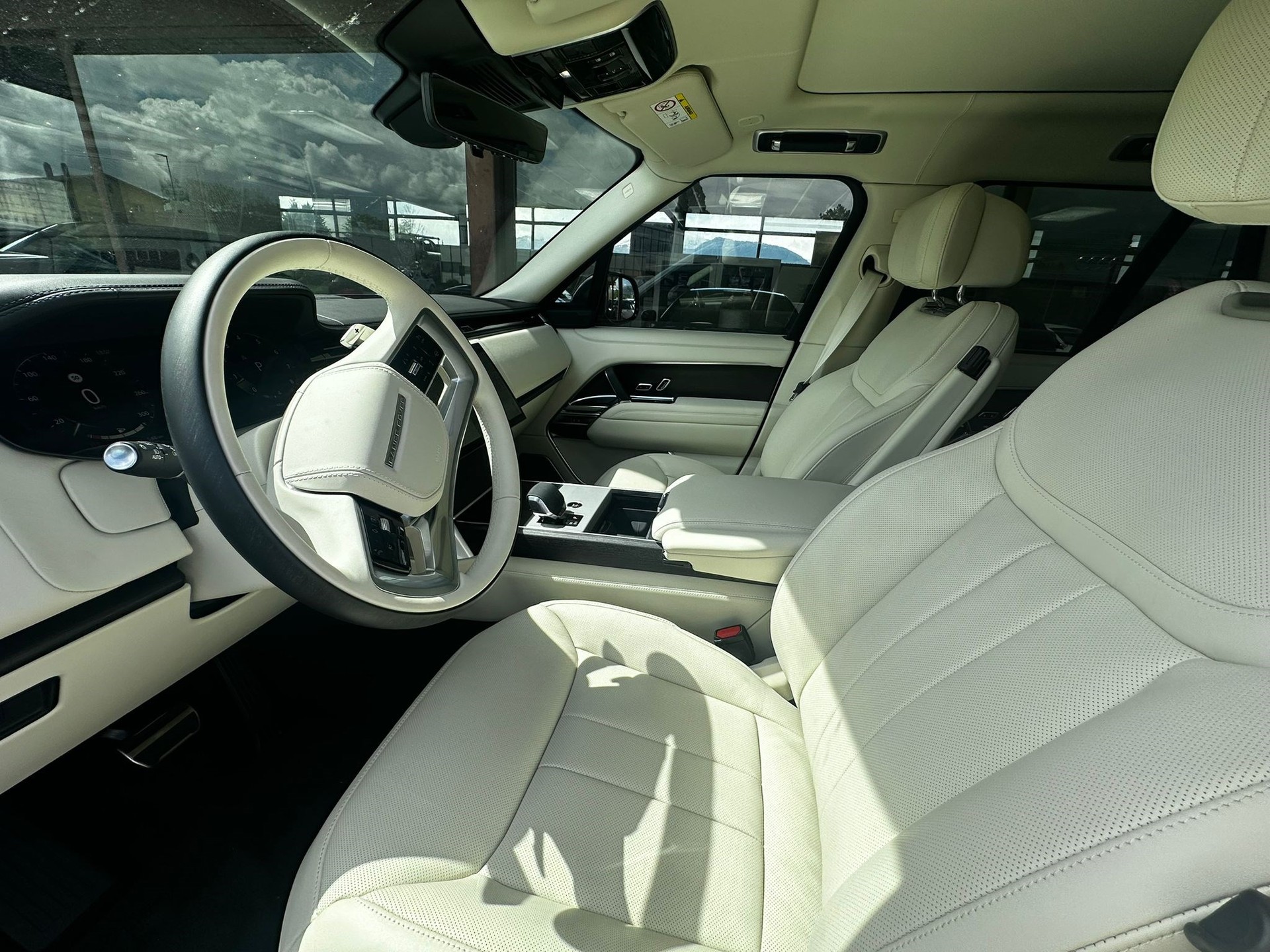 LAND ROVER RANGE ROVER 4.4 V8 Autobiograp-image-6