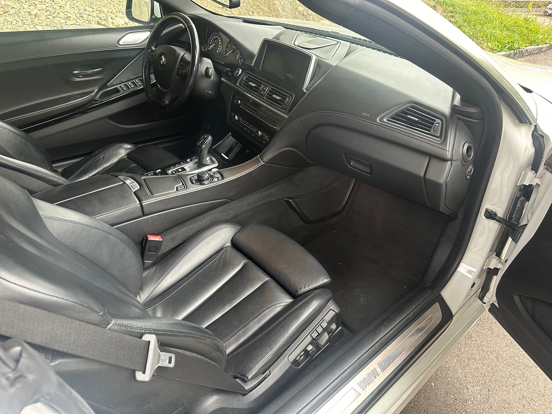 BMW 650i Cabrio xDrive-image-8