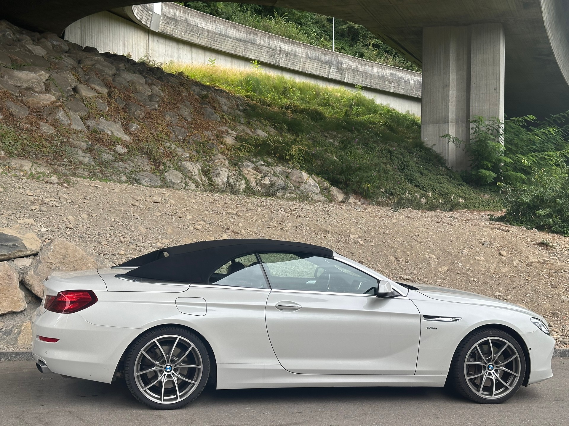BMW 650i Cabrio xDrive-image-5