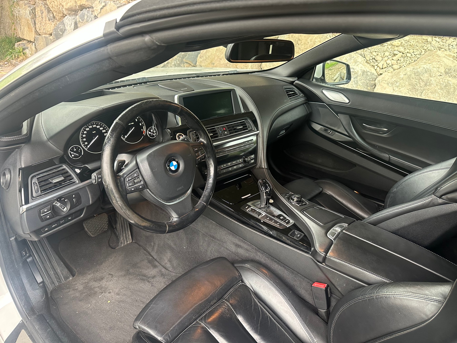 BMW 650i Cabrio xDrive-image-6