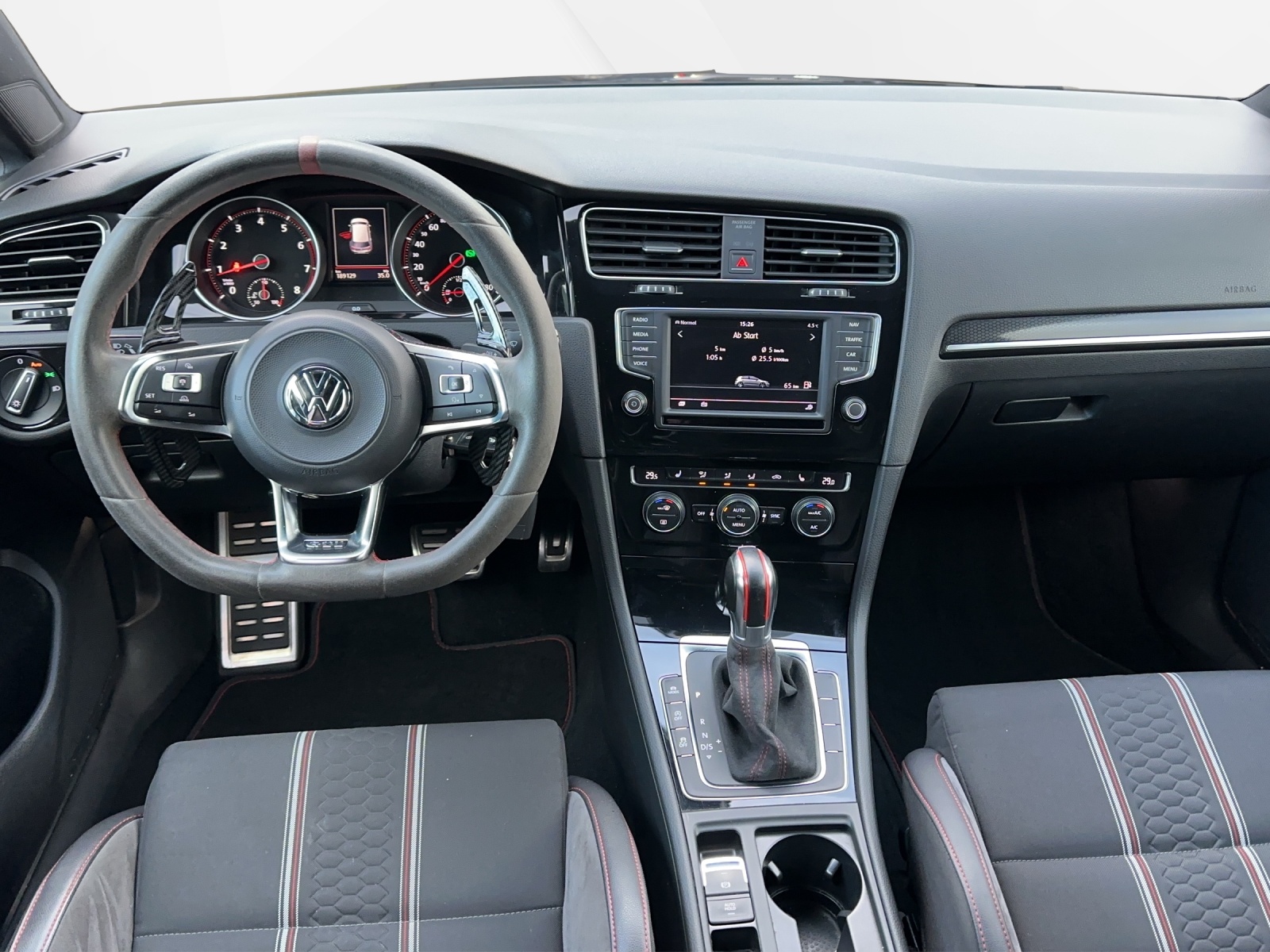VW Golf 2.0 TSI GTI Clubsport DSG-image-10