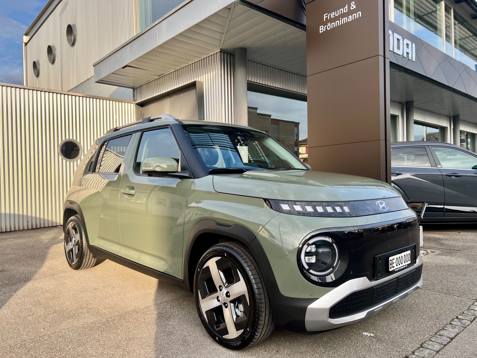 HYUNDAI Vertex-showroom-element-2