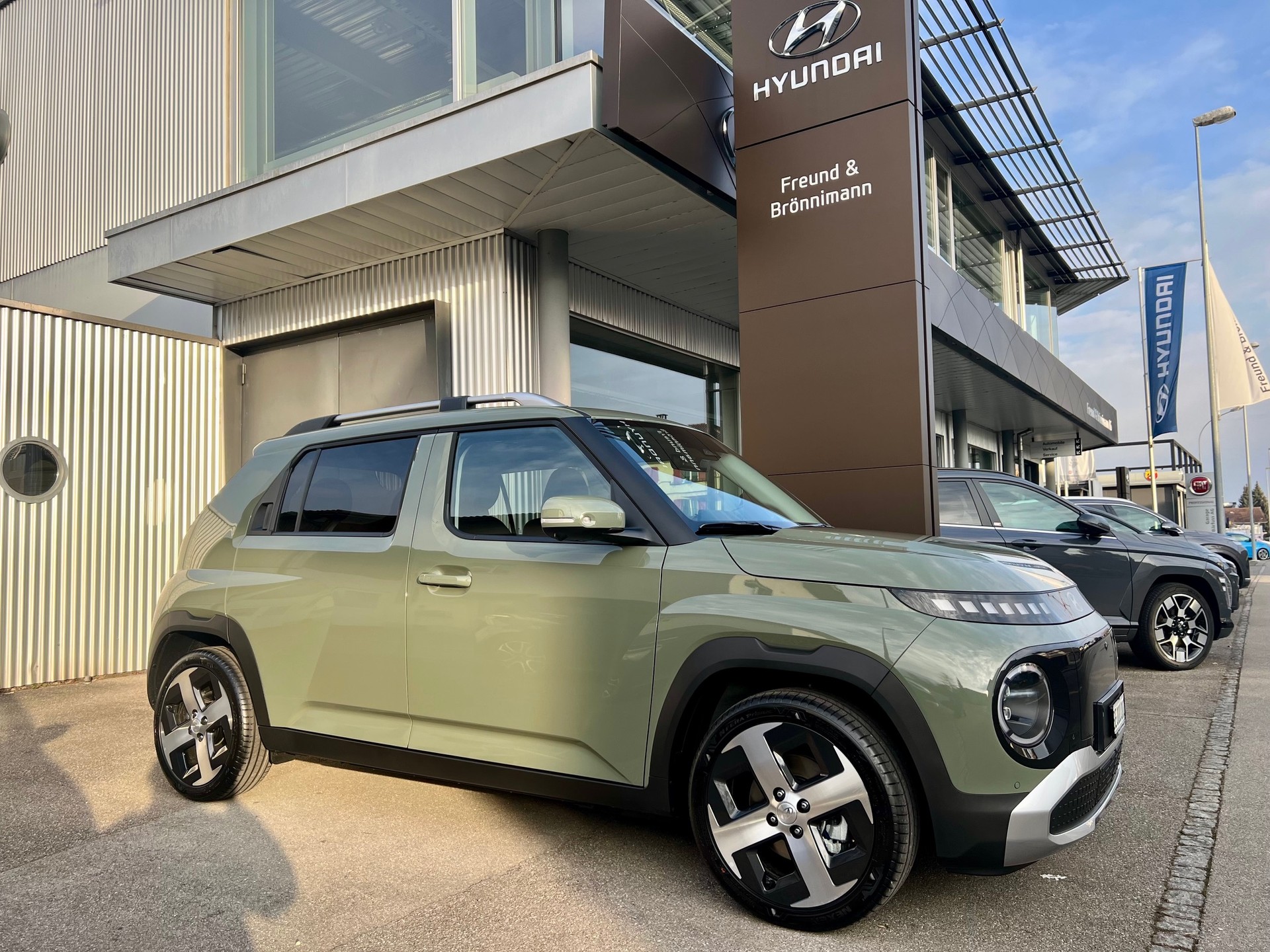 HYUNDAI Vertex-showroom-element-3