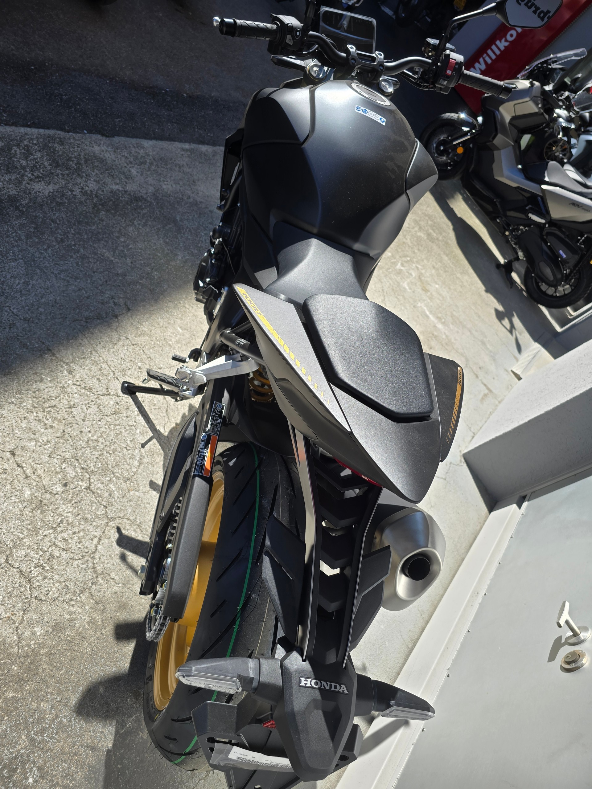 HONDA CB1000SP-image-6
