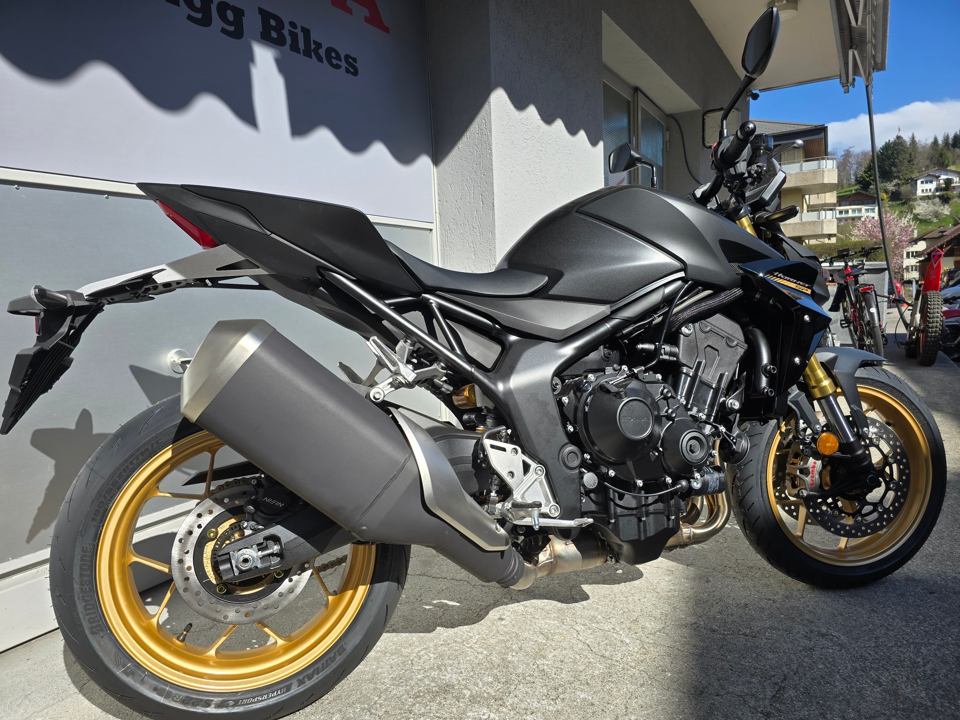 HONDA CB1000SP-image-1