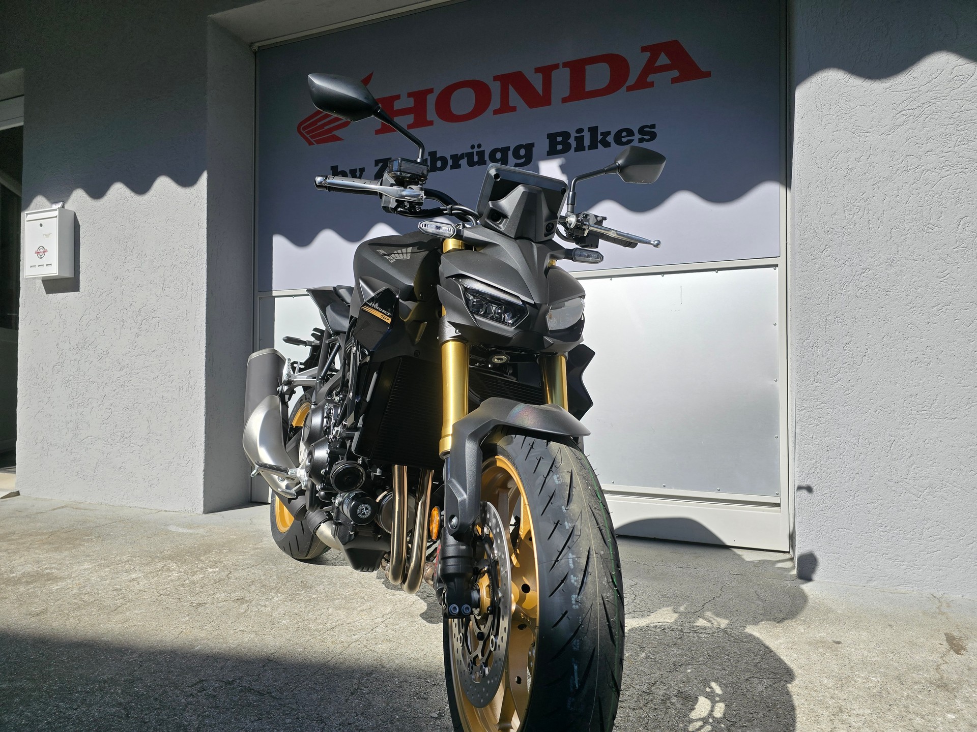 HONDA CB1000SP-image-2