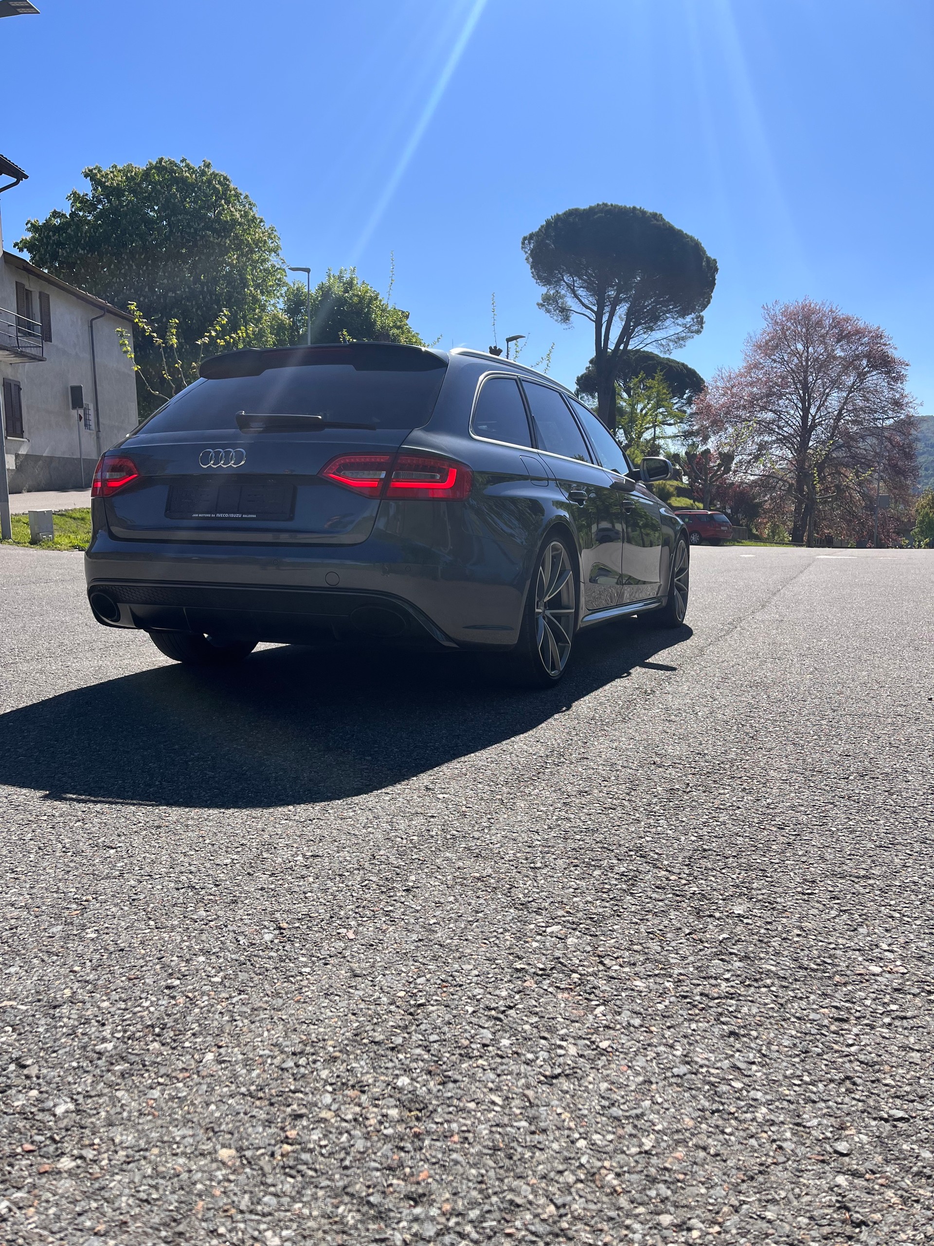 AUDI RS4 Avant 4.2 FSI V8 quattro S-tronic-image-4