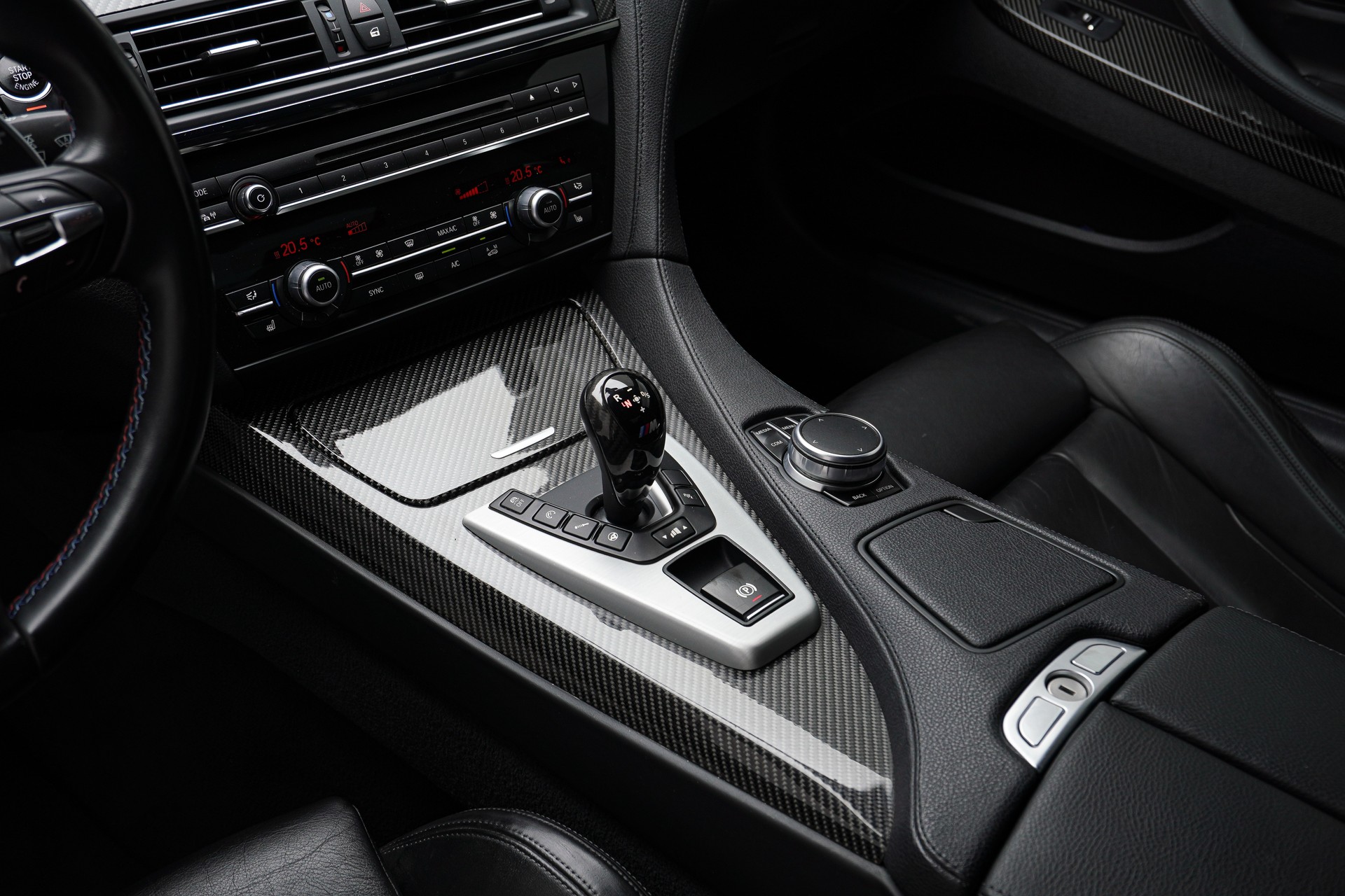 BMW M6 Coupé Drivelogic Frozen Withe-image-23