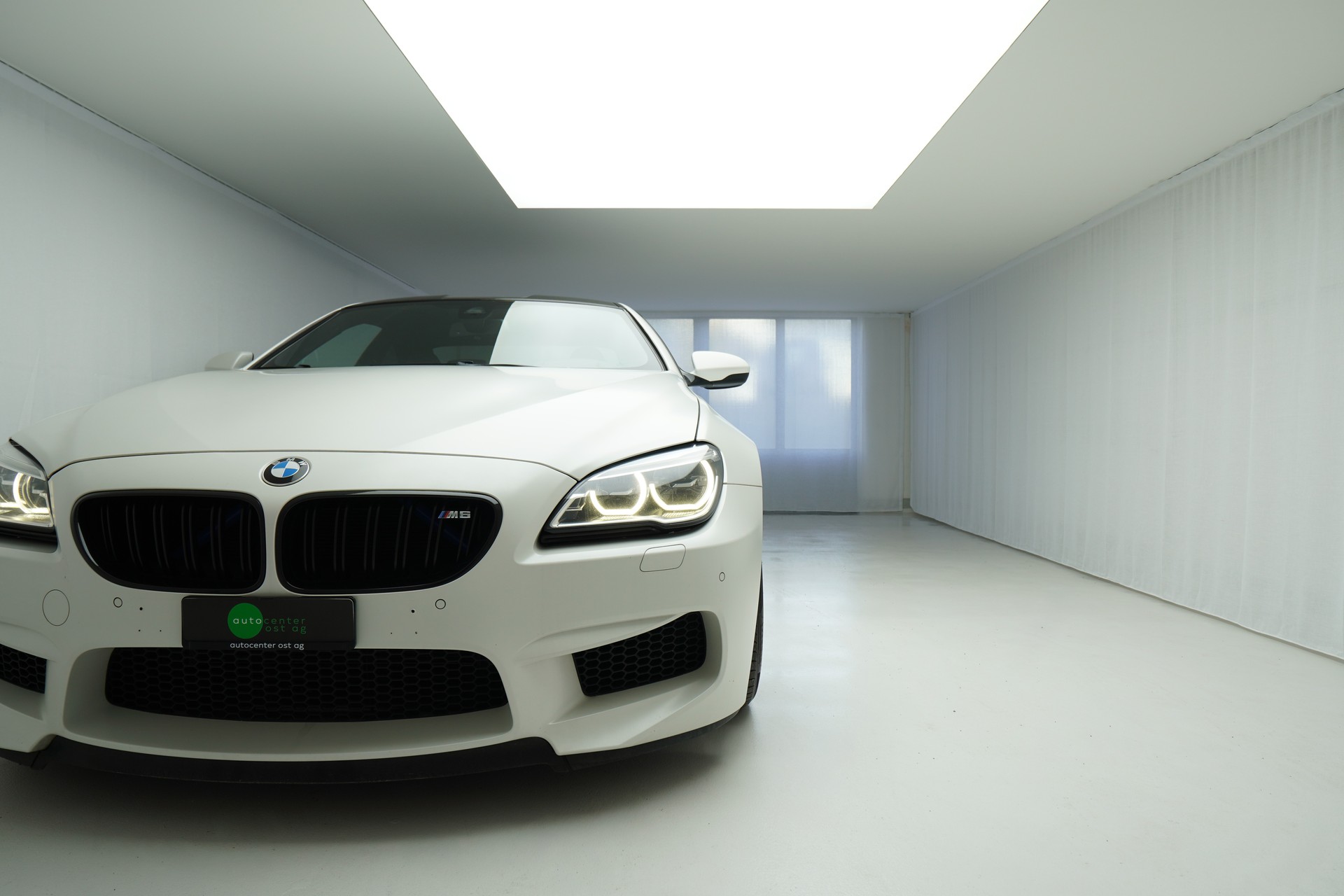 BMW M6 Coupé Drivelogic Frozen Withe-image-7